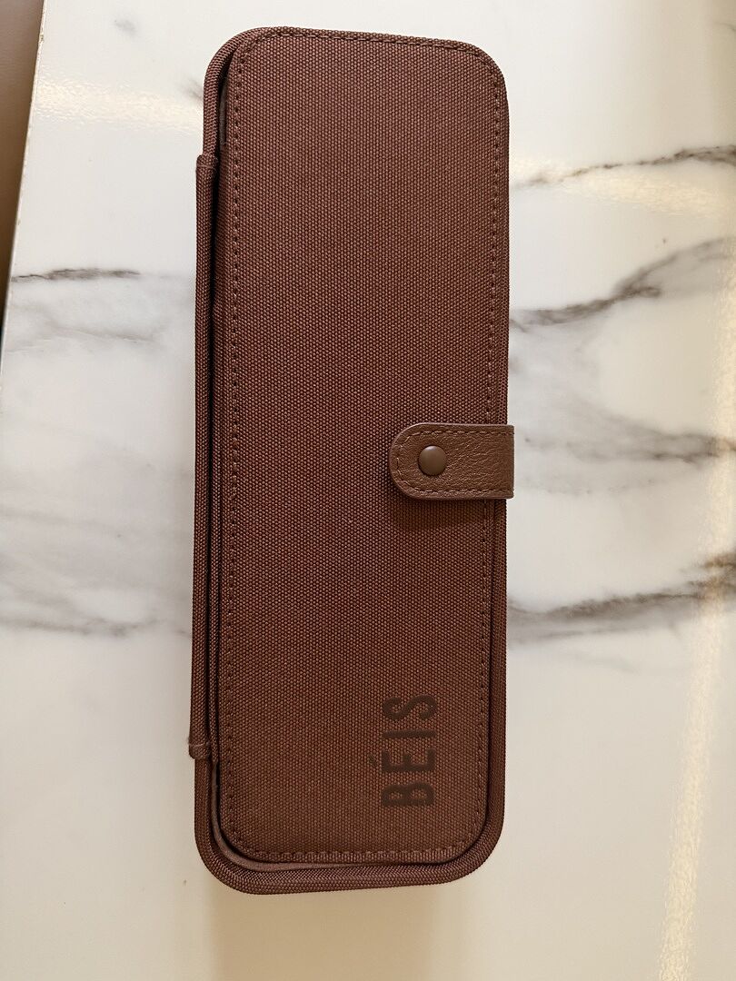 Beige discret