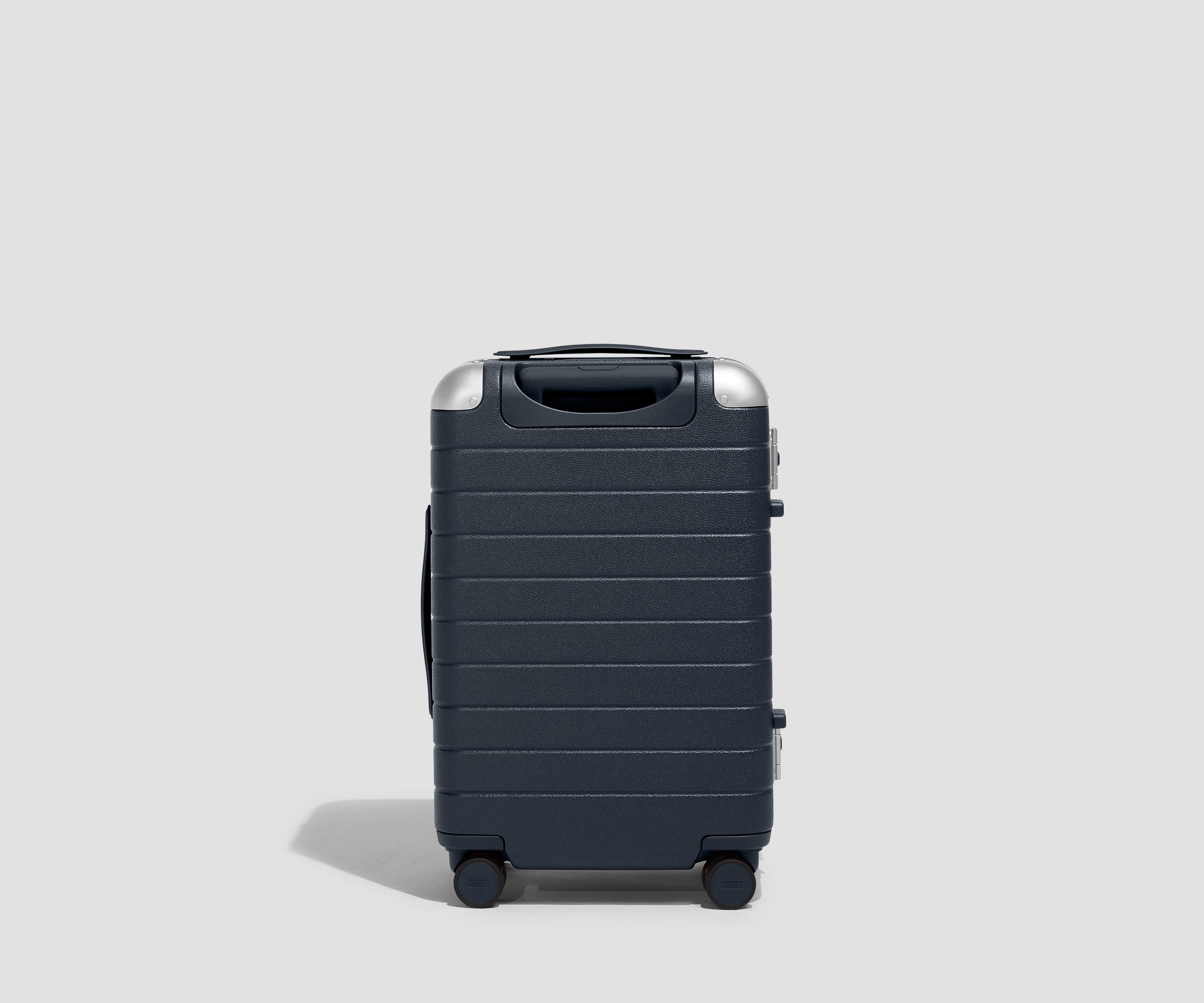 away-aluminum-edge-valise-cabine-navy-blue-rigide image 6