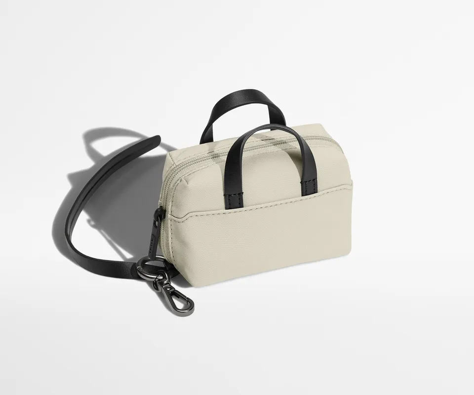 away-micro-everywhere-bag-mini-sac-blanc-sel image 1
