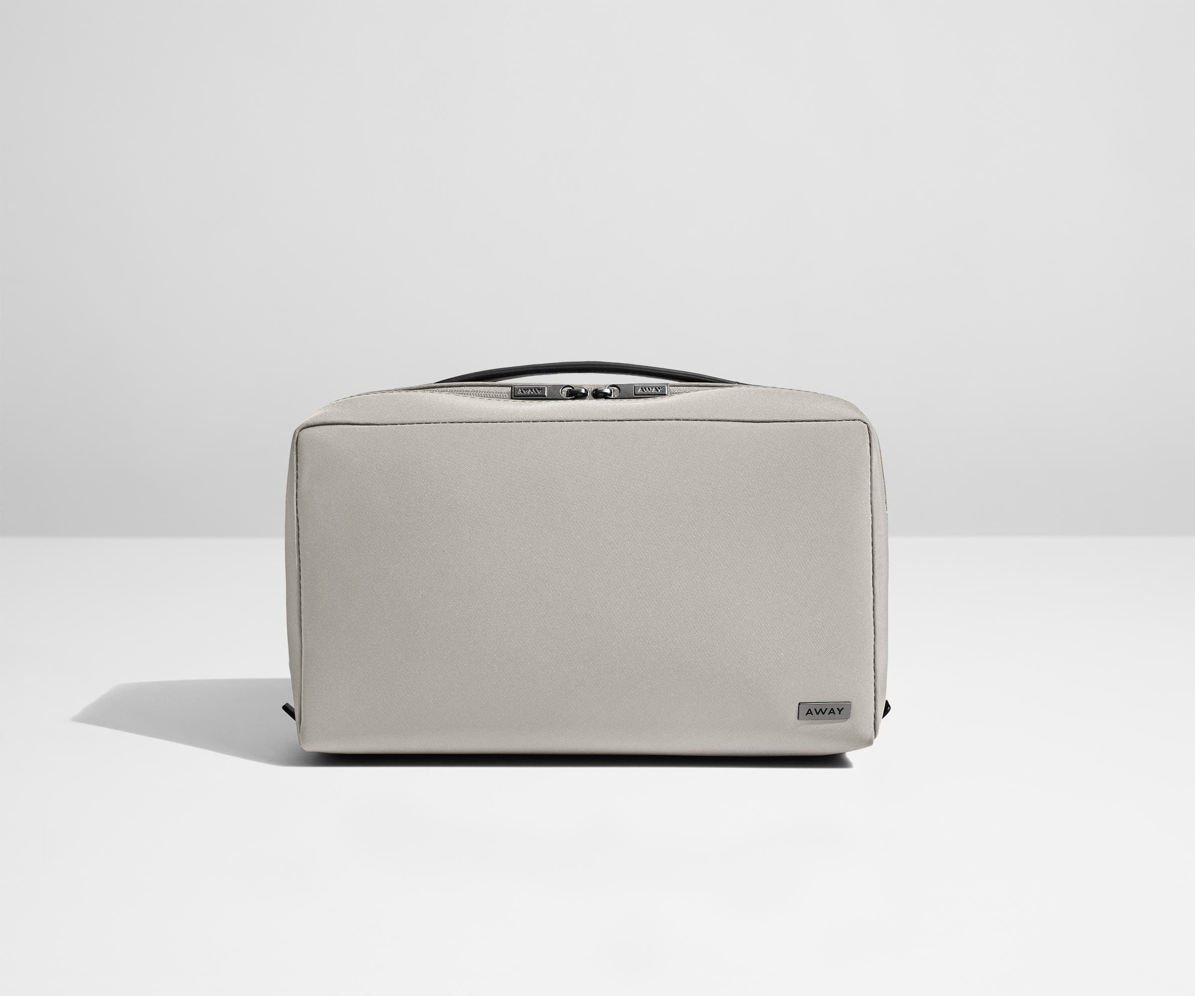 away-large-toiletry-bag-trousse-de-toilette-jet-black-poches-zipp-es image 5
