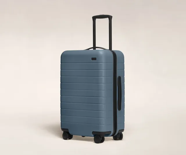 away-bigger-carry-on-valise-cabine-coast-blue-rigide-polycarbonate image 1