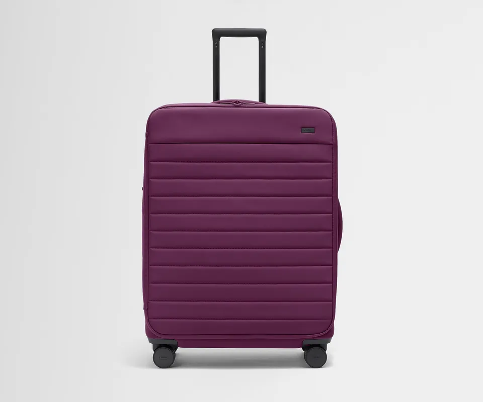 away-softside-large-valise-soute-violet-prune-extensible image 1