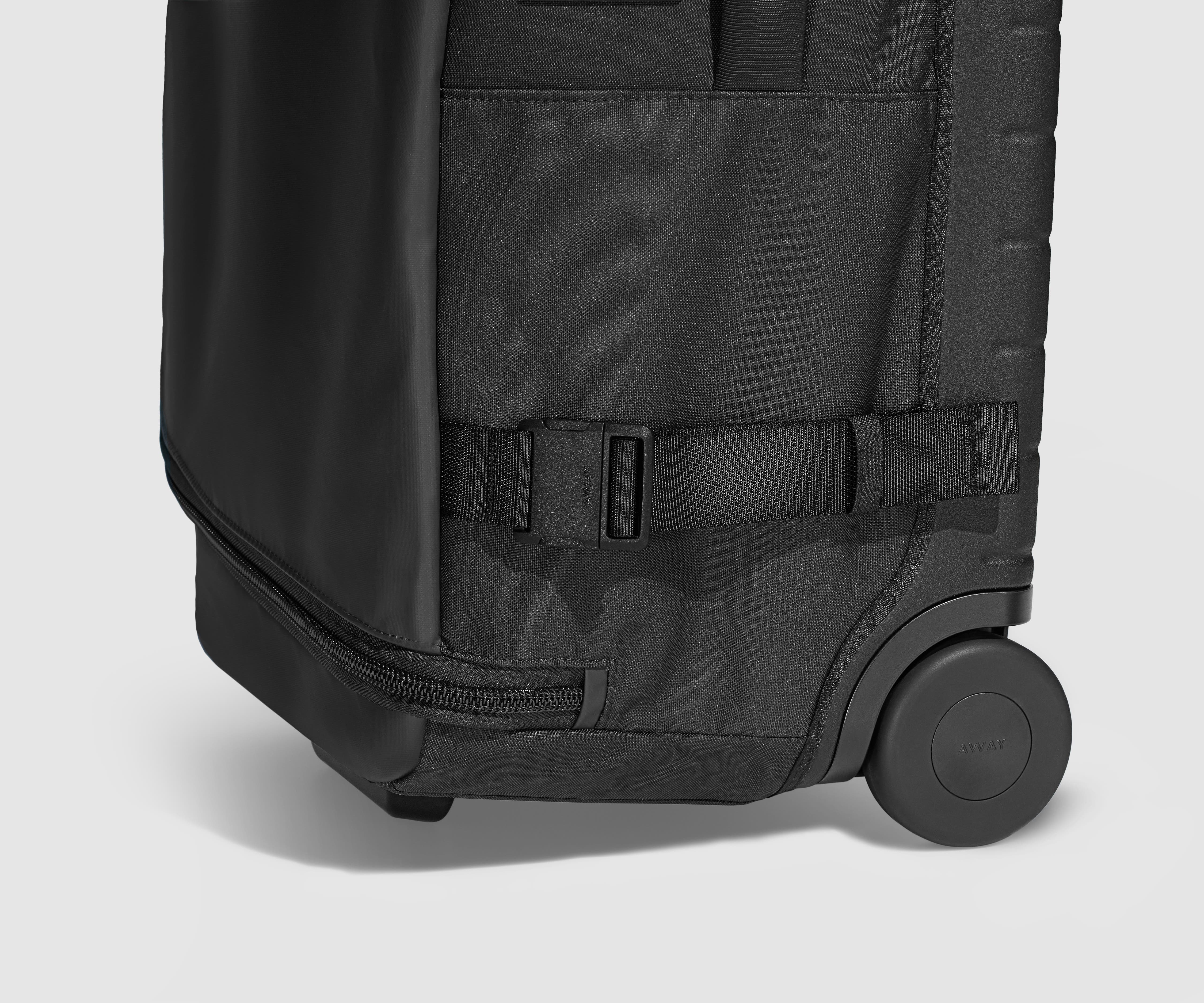 away-active-rolling-duffle-85l-sac-voyage-roulettes-jet-black image 8