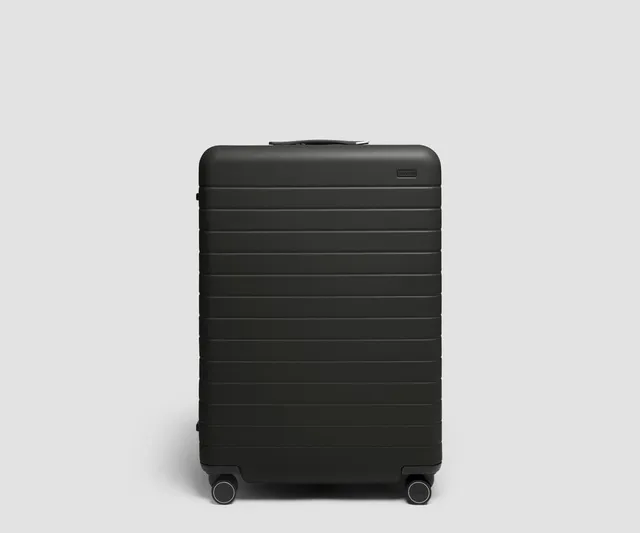away-the-large-3-grande-valise-soute-jet-black image 1