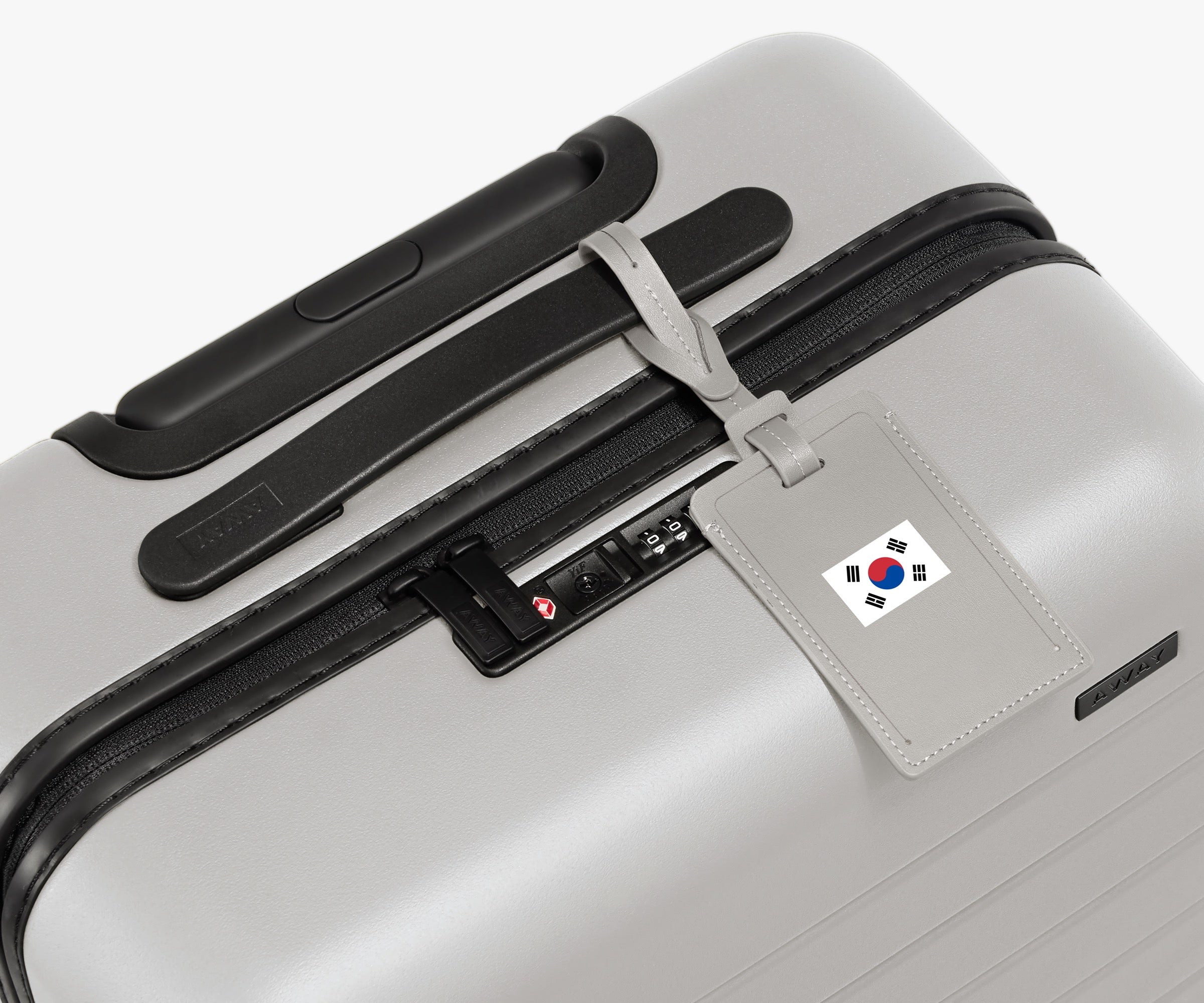away-match-day-tiquette-bagage-south-korea-cuir image 3
