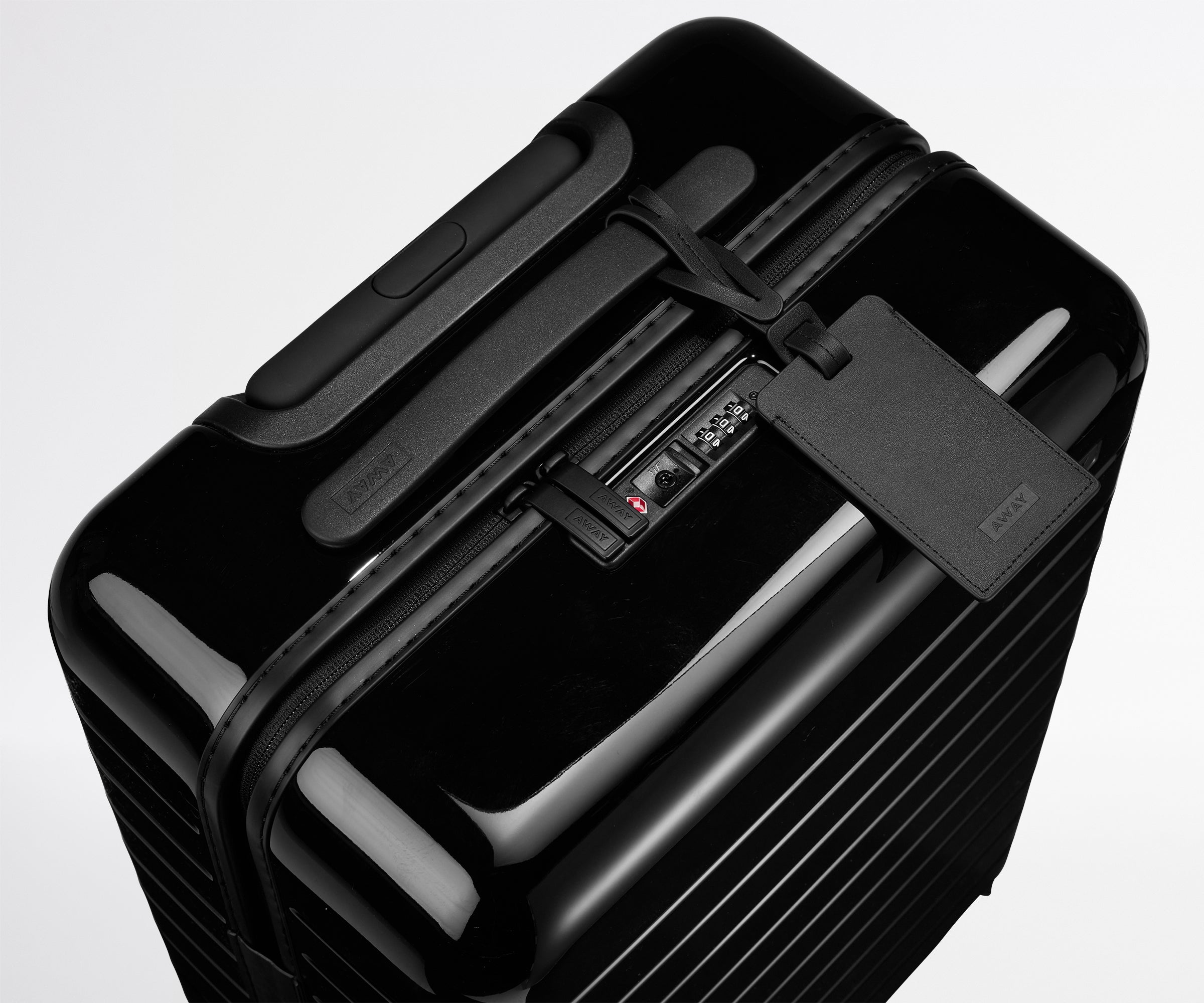 away-bigger-carry-on-valise-cabine-black-tie-noir image 5
