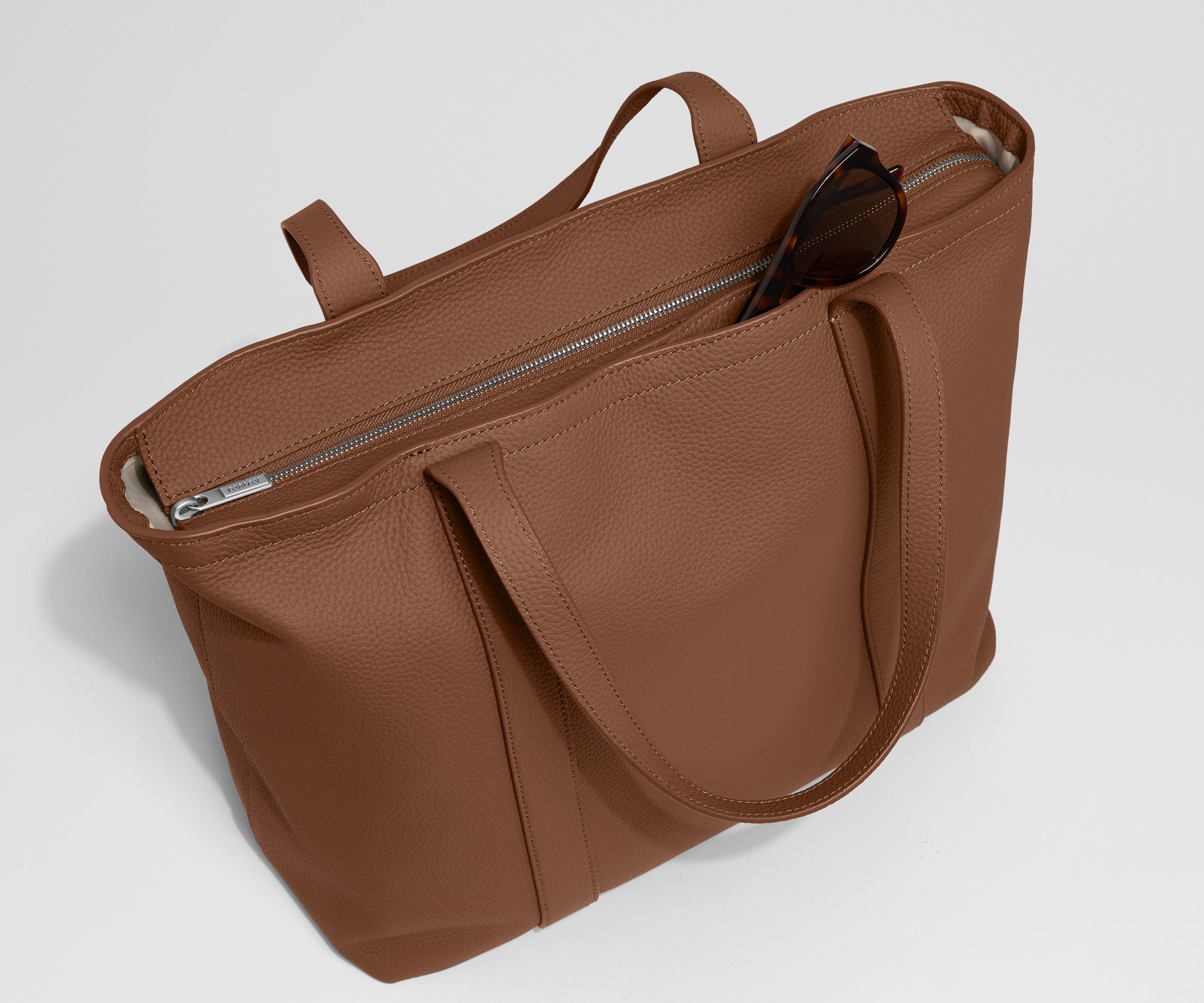 away-leather-tote-sac-tote-cuir-v-ritable-saddle-brown image 4
