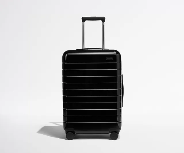 away-bigger-carry-on-valise-cabine-black-tie-noir image 1