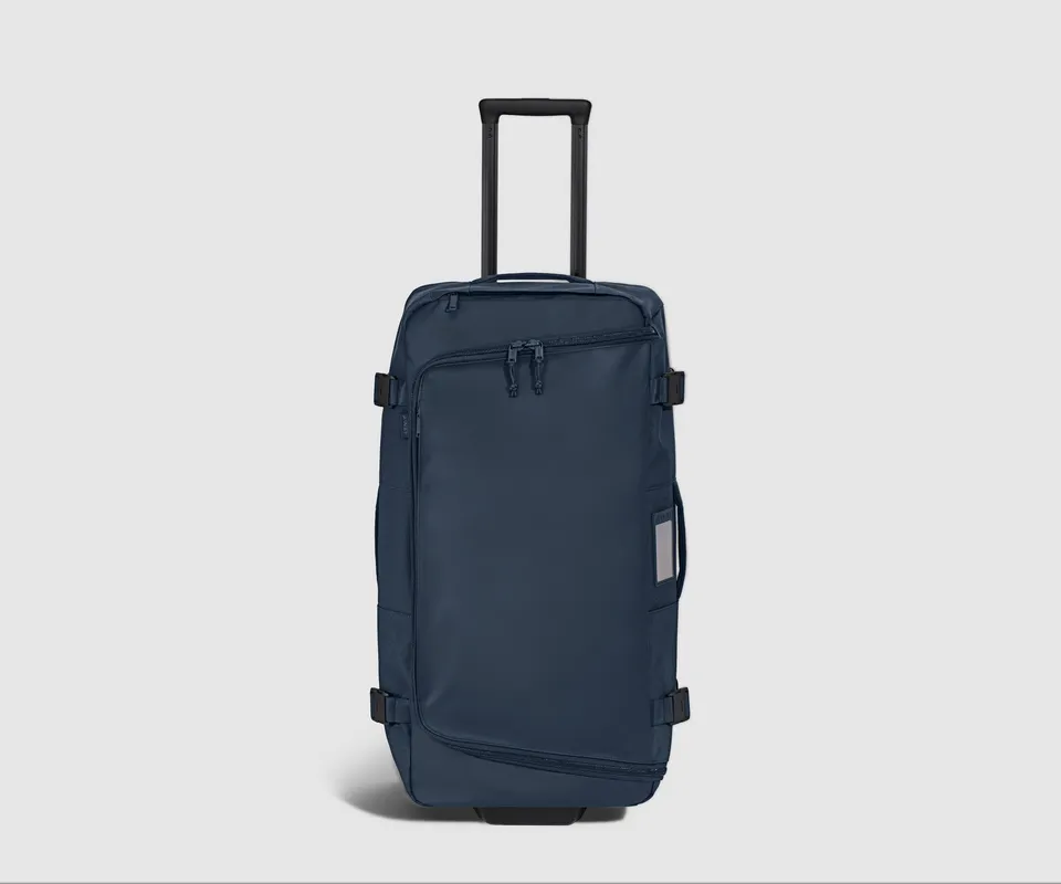 away-active-rolling-duffle-85l-sac-voyage-bleu-marine image 1