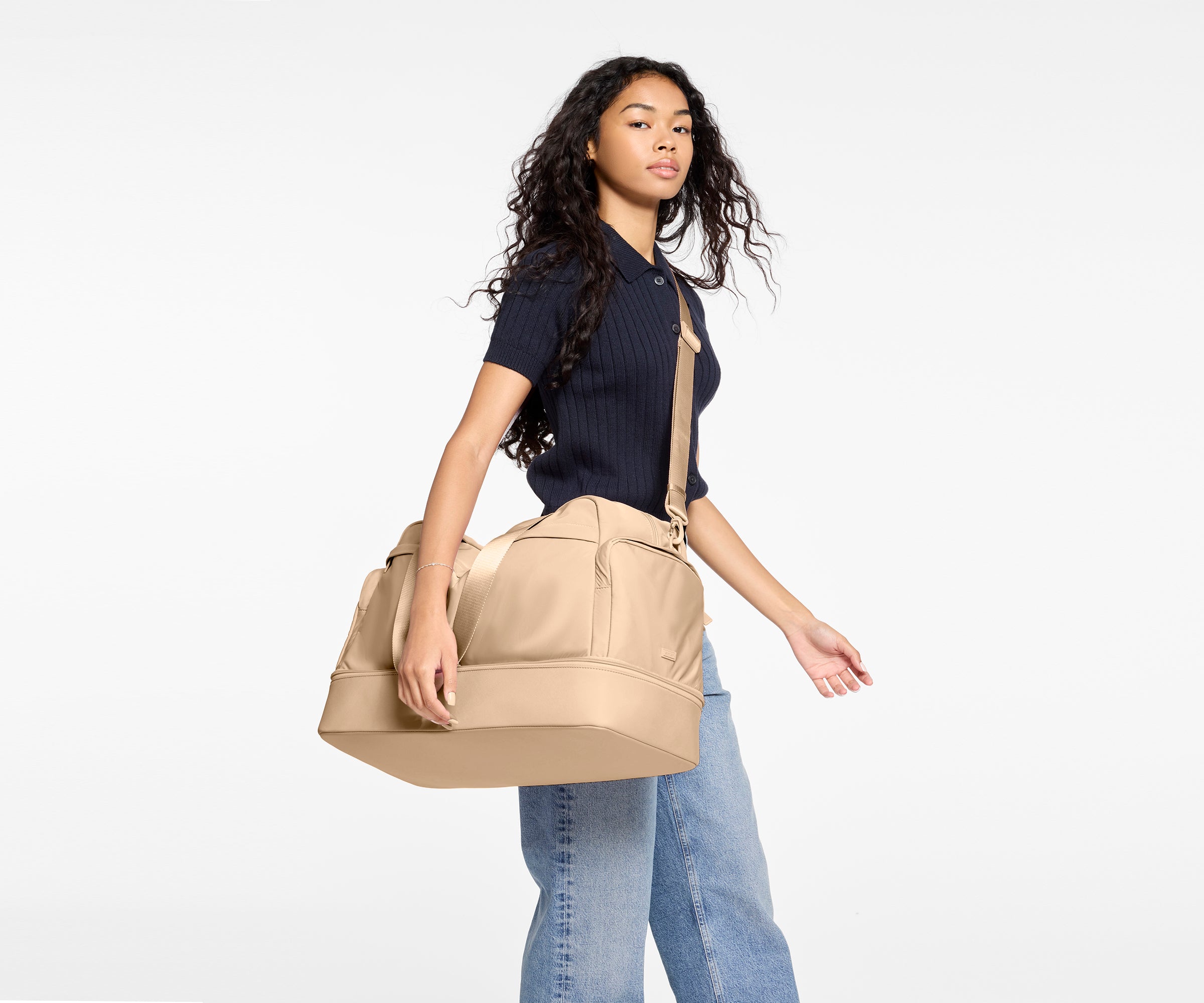 away-featherlight-weekender-sac-voyage-camel-44l image 2