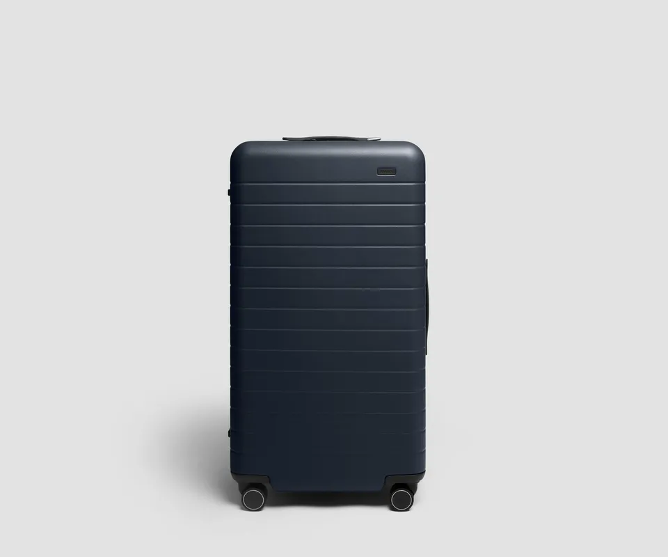 away-trunk-3-valise-soute-bleu-marine-grand-volume image 1