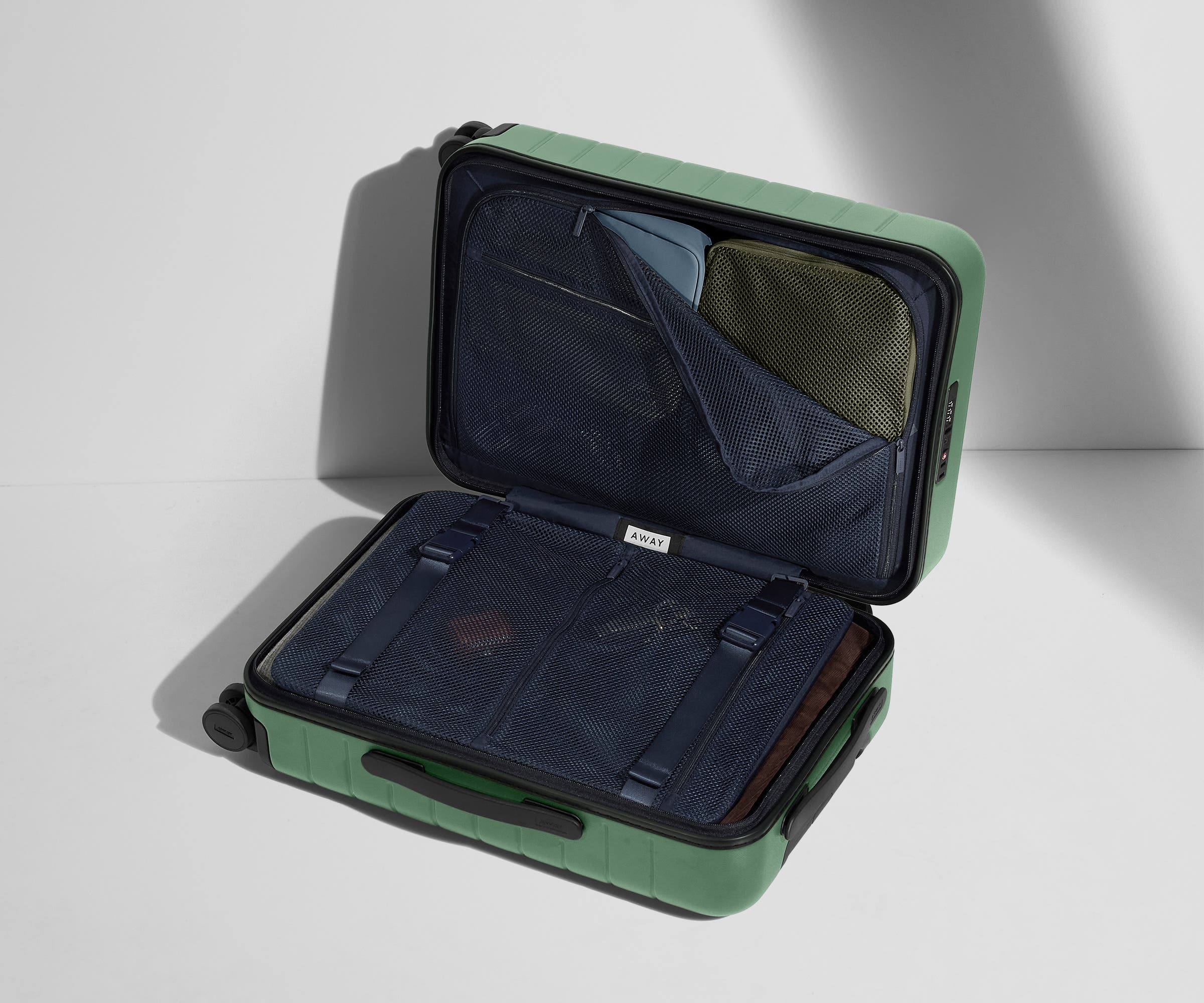 away-carry-on-valise-cabine-sea-green-compression image 4