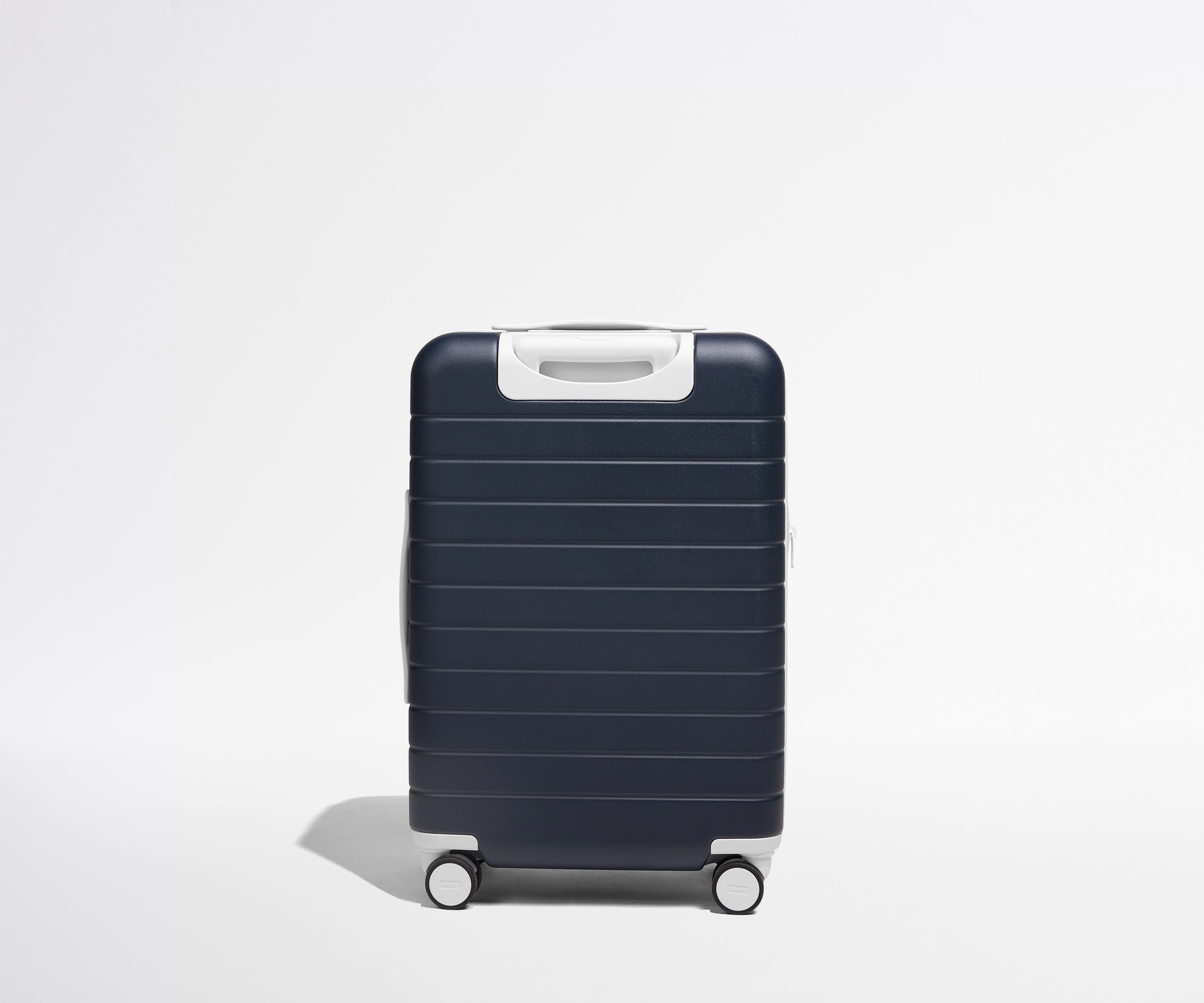away-topside-bigger-carry-on-valise-cabine-cruise image 7