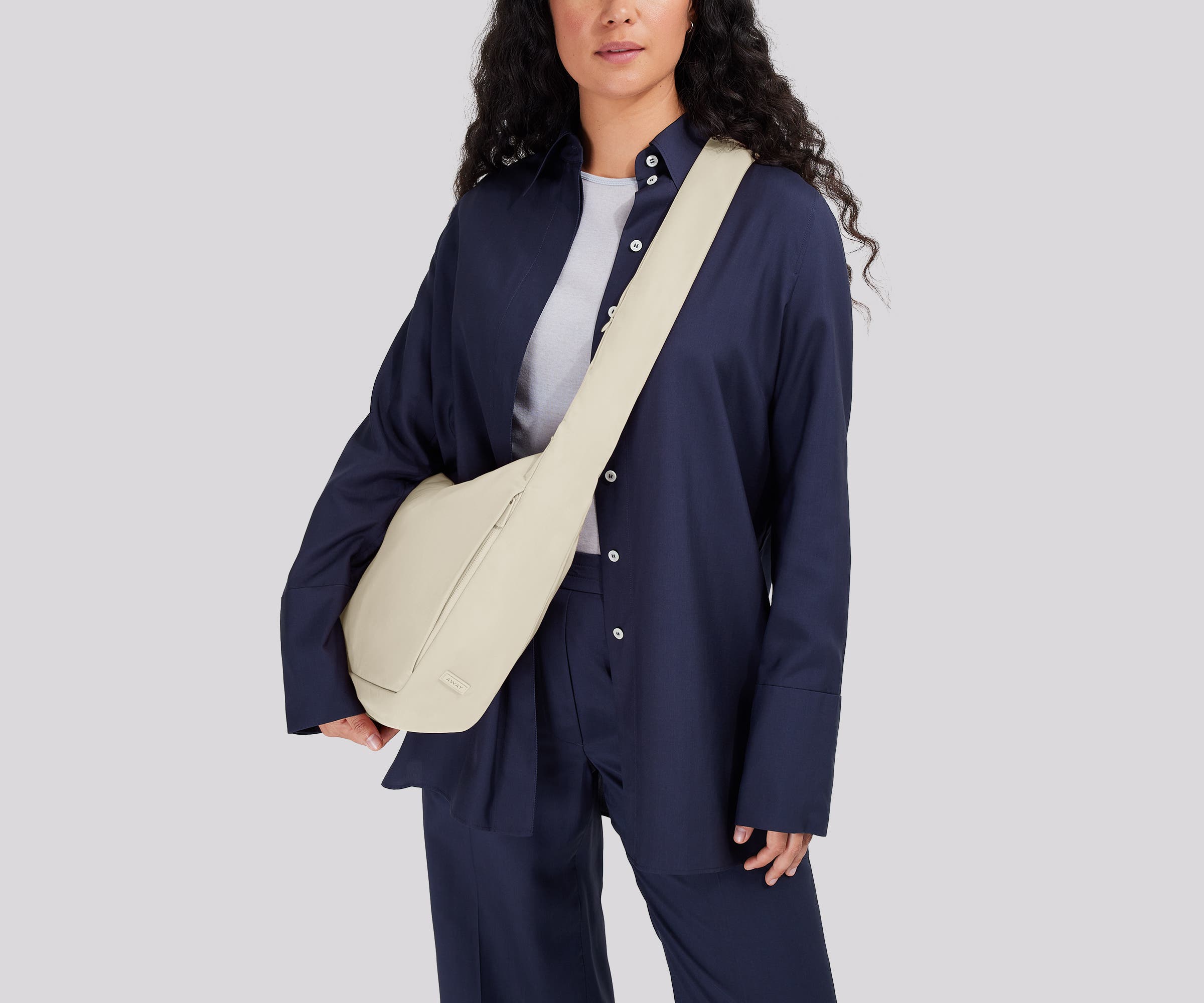 away-featherlight-crossbody-sac-bandouli-re-salt-white-l-ger image 2