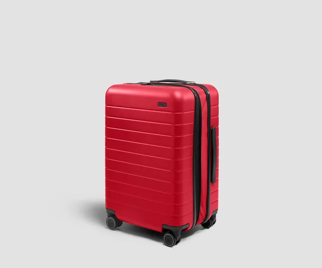 away-bigger-carry-on-flex-3-valise-cabine-cherry-red-extensible image 1