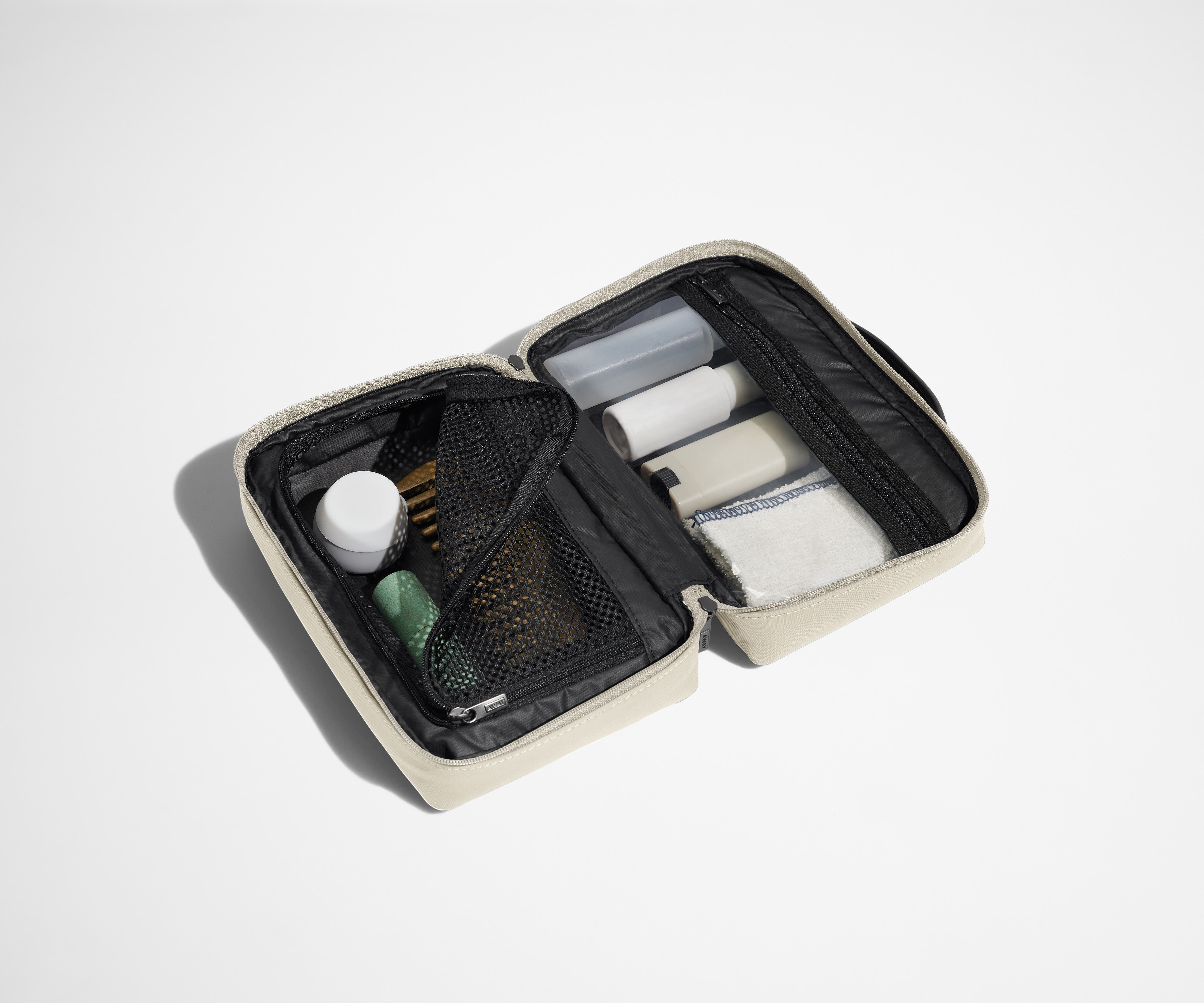 away-small-toiletry-bag-trousse-de-toilette-blanc-sel-poche-zip image 2