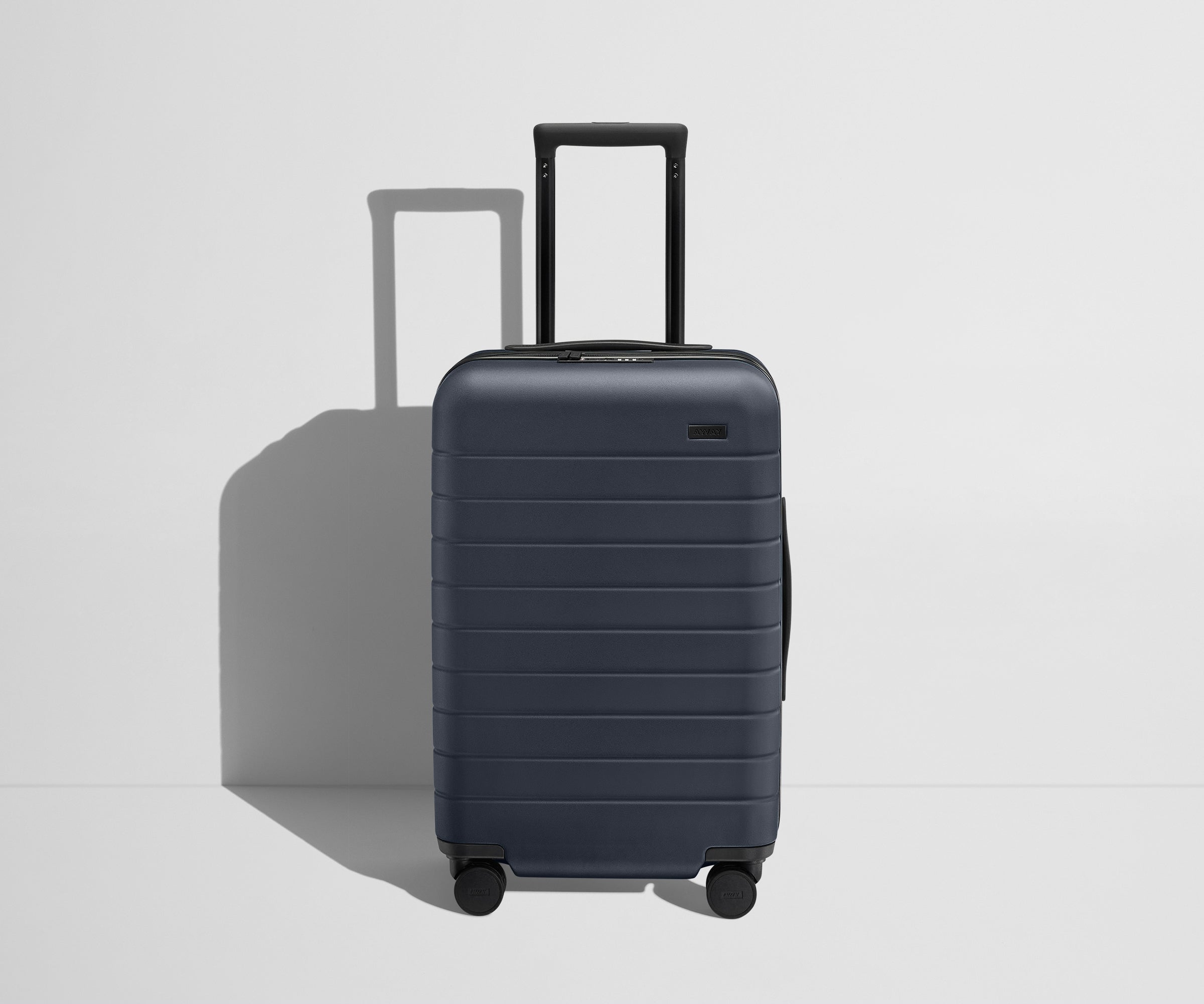 away-carry-on-flex-valise-cabine-bleu-marine-extensible image 2