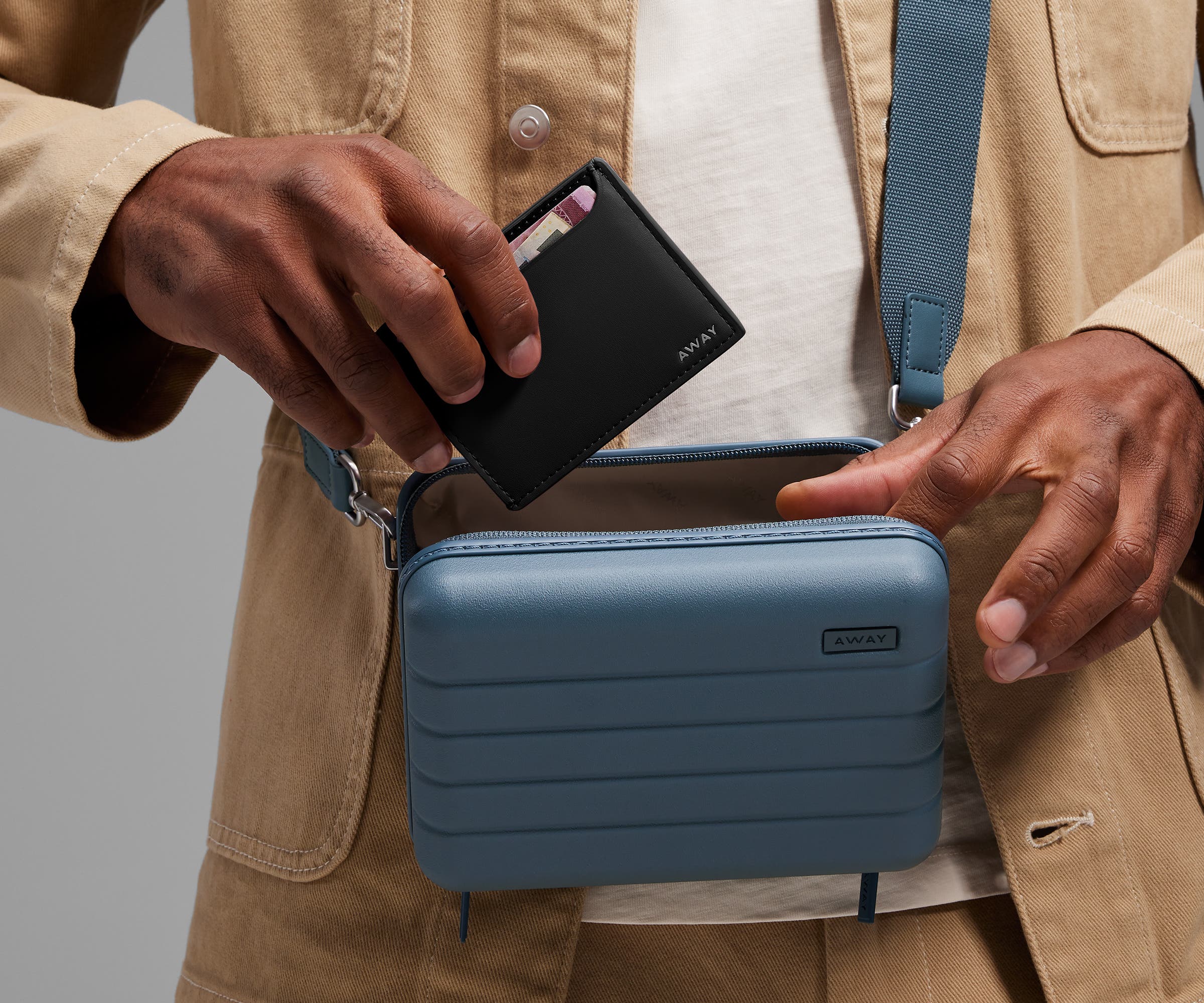away-small-leather-accessories-card-case-porte-cartes-noir-jet-black image 3