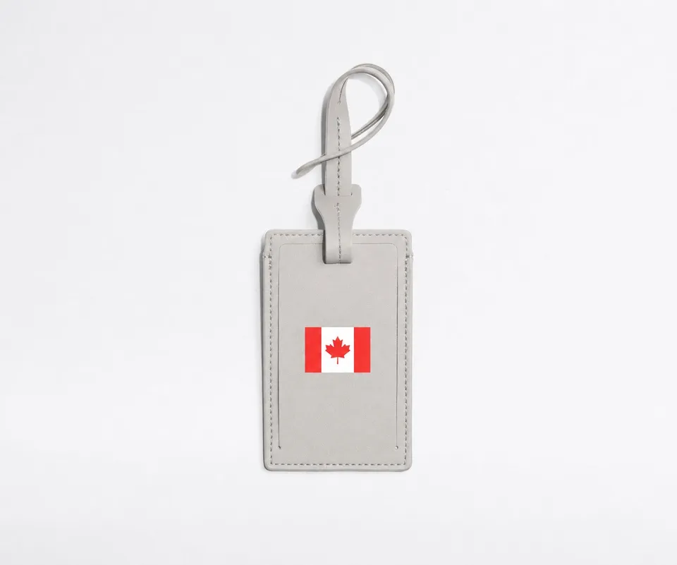 away-match-day-tiquette-bagage-drapeau-canada image 1