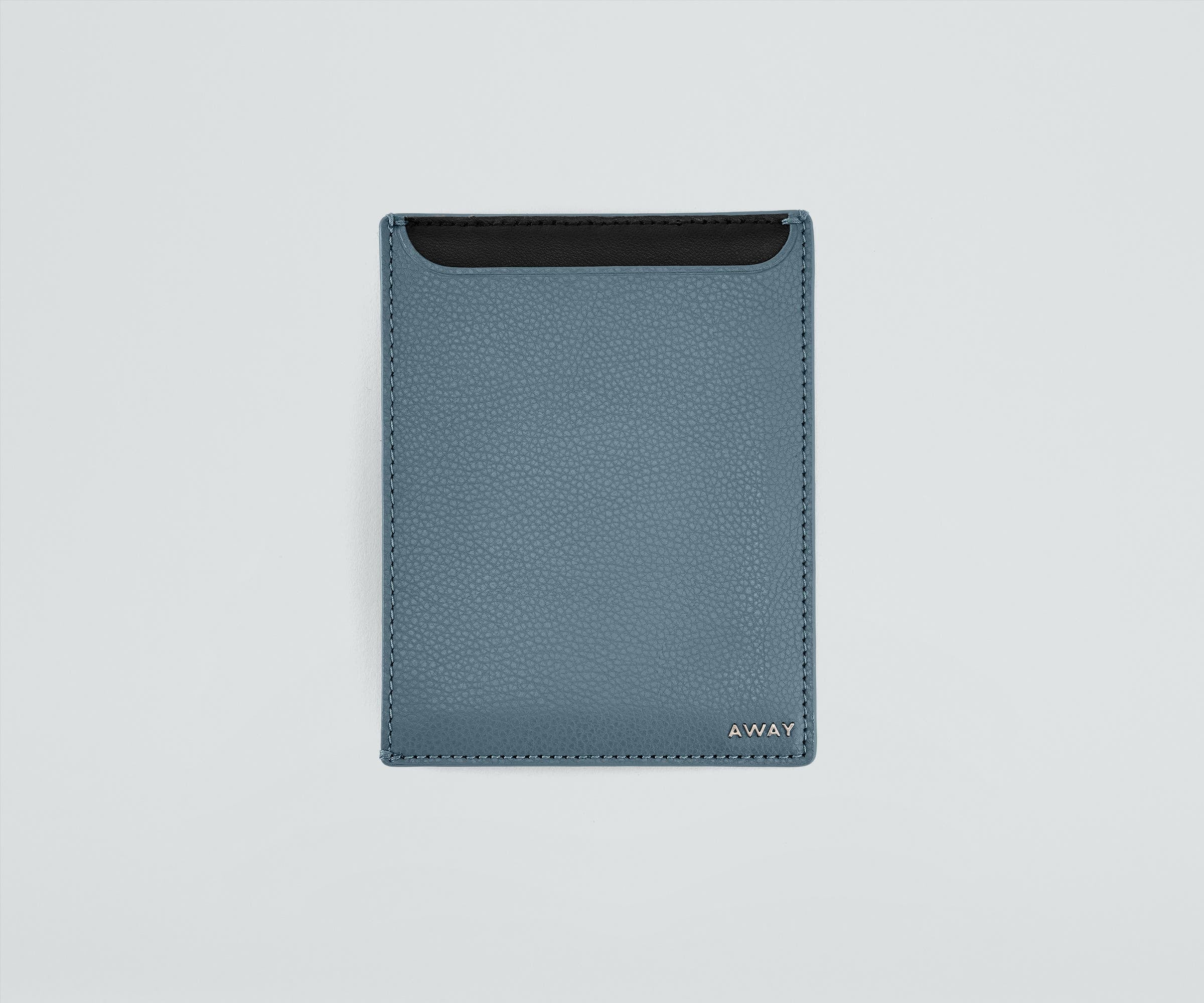 away-passport-wallet-tui-passeport-cuir-navy-blue image 3