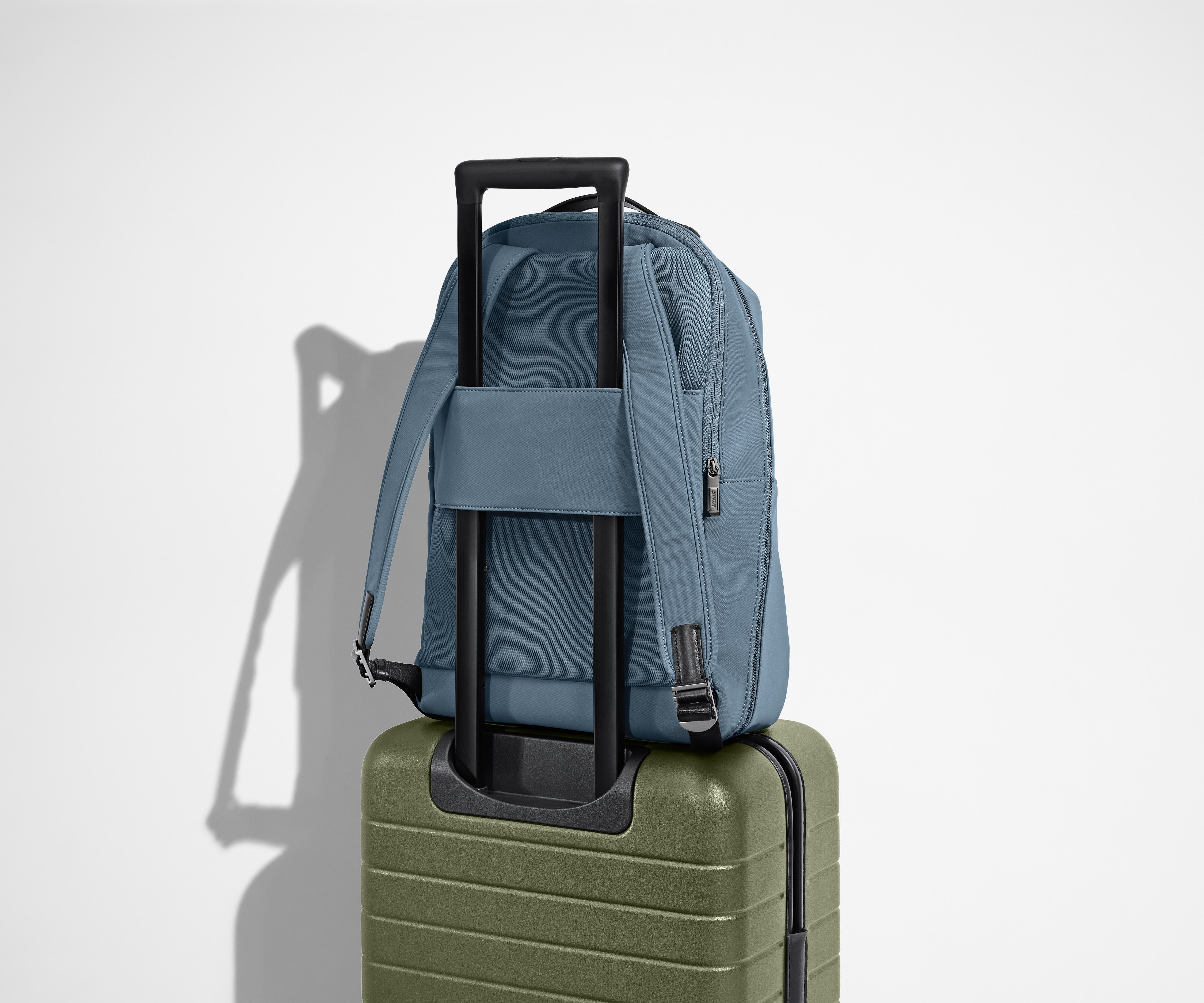 away-everywhere-zip-sac-dos-coast-blue-16 image 7