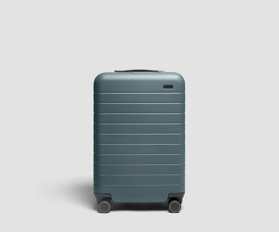 away-bigger-carry-on-3-valise-cabine-coast-blue-rigide image 1