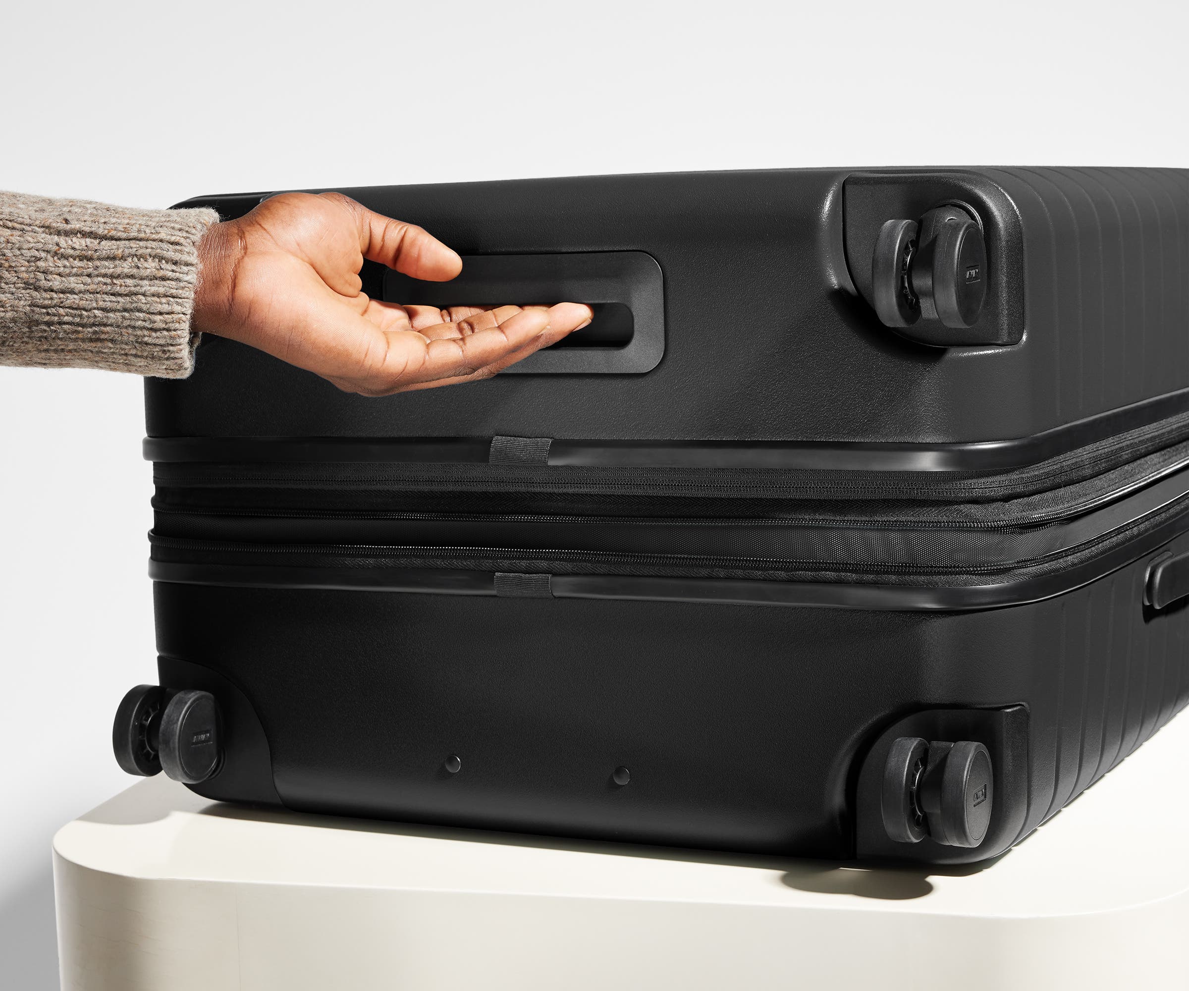 away-medium-flex-valise-soute-extensible-jet-black image 7