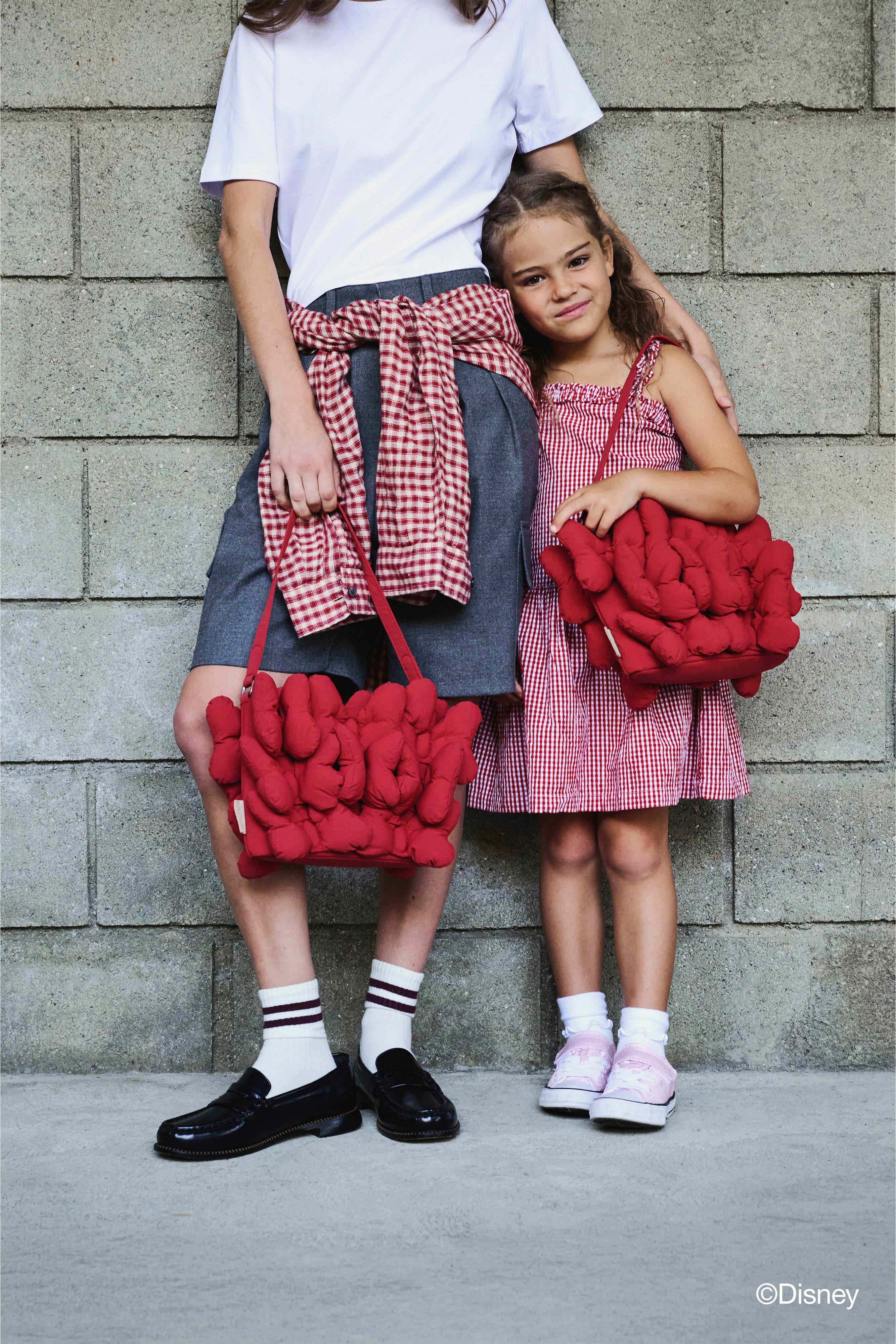 b-is-tote-sac-main-minnie-bow-rouge-mickey image 2
