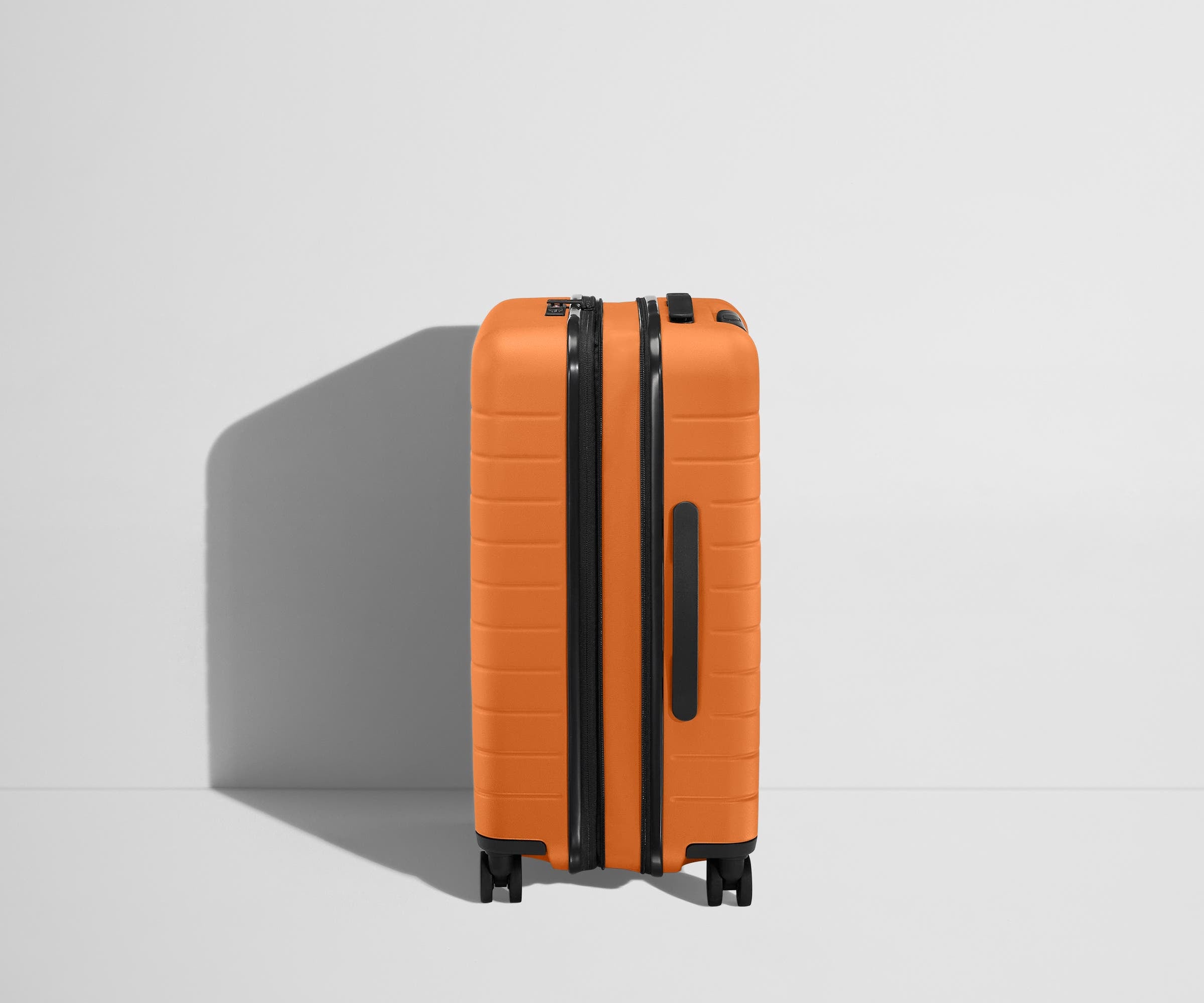 away-bigger-carry-on-flex-valise-cabine-orange-sorbet-extensible image 3