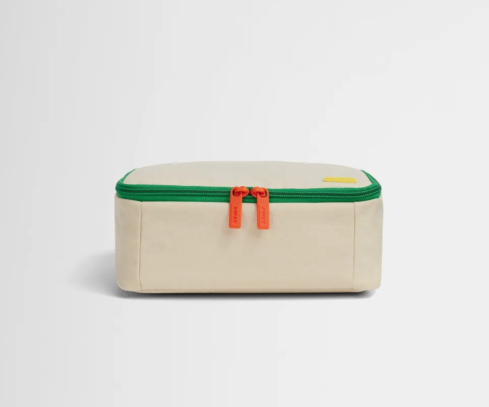 away-kids-lunch-box-bo-te-go-ter-marshmallow-white image 1