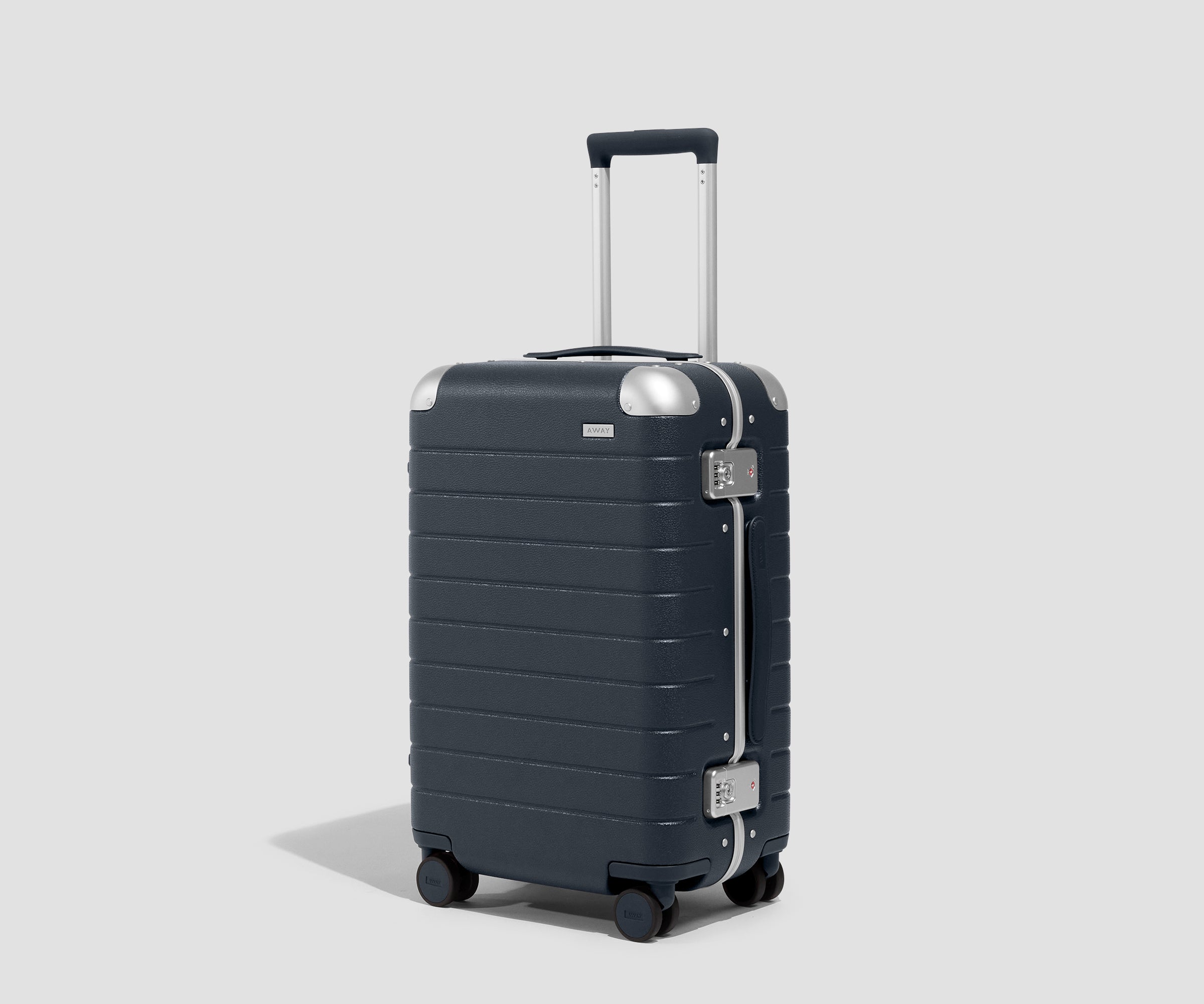 away-aluminum-edge-carry-on-valise-cabine-aluminium-noir image 1