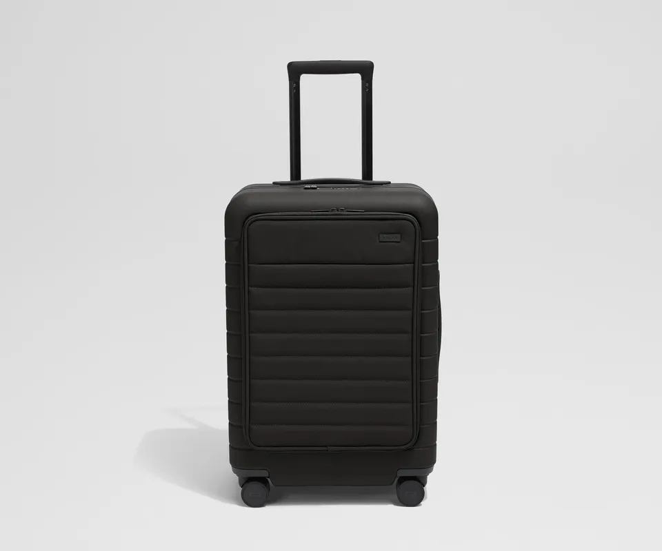away-executive-bigger-carry-on-cabine-noir-ordinateur image 1