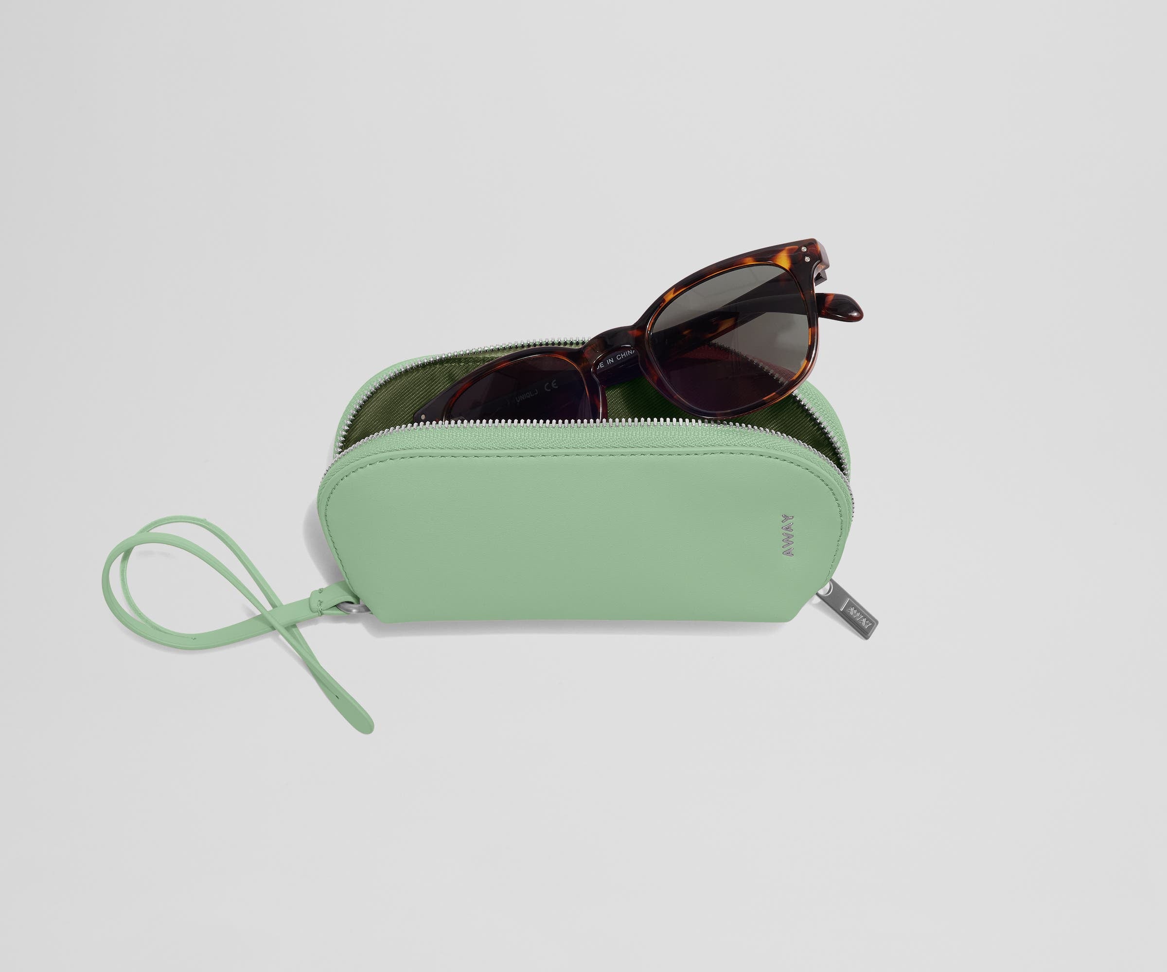away-tui-lunettes-vert-eau-sea-green-cuir image 2