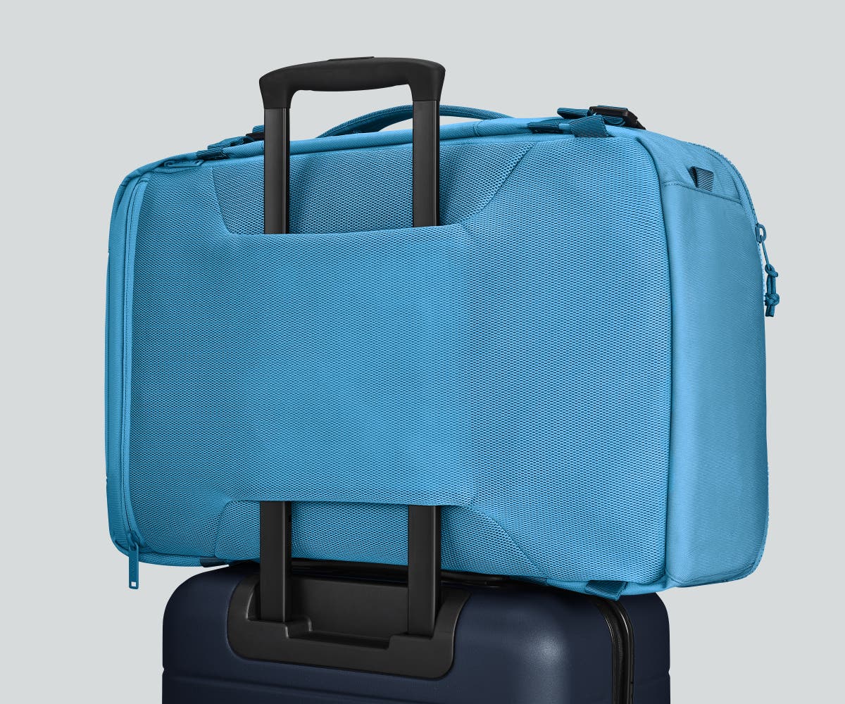 away-active-convertible-sac-dos-45l-vivid-blue-tanche image 5