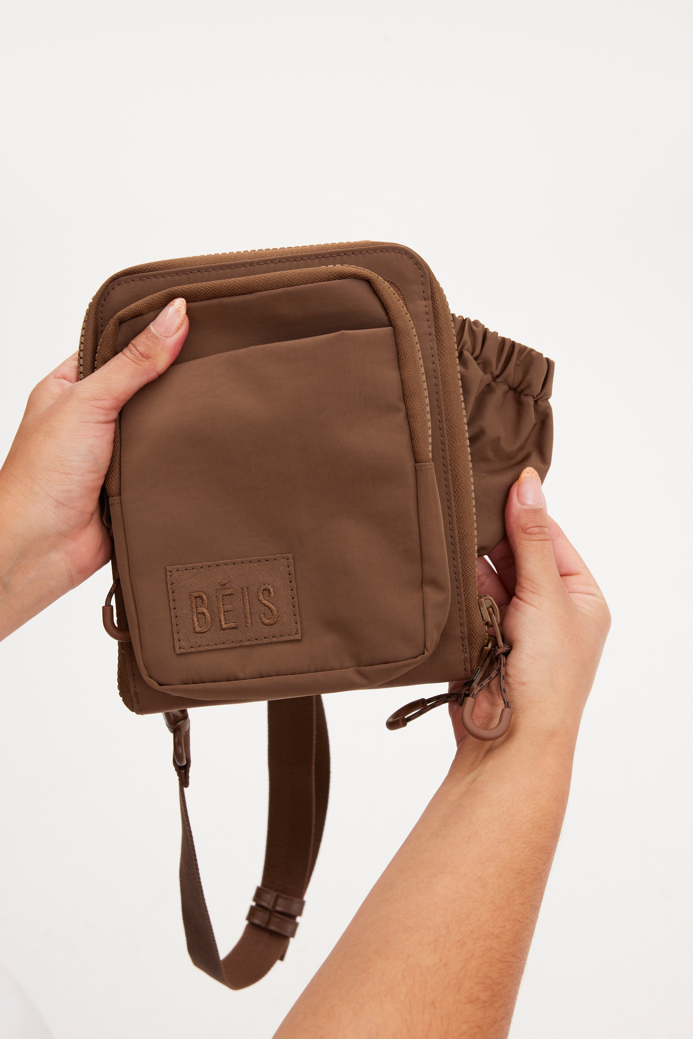 beis-the-sport-sling-sac-bandouli-re-maple-poche-gourde image 5