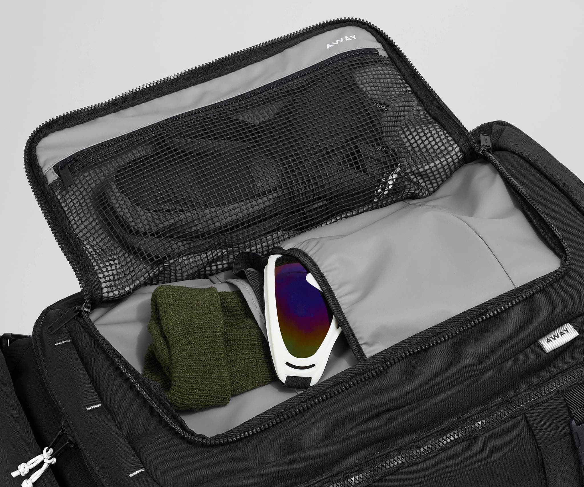 away-carry-on-boot-bag-55l-sac-ski-jet-black image 7