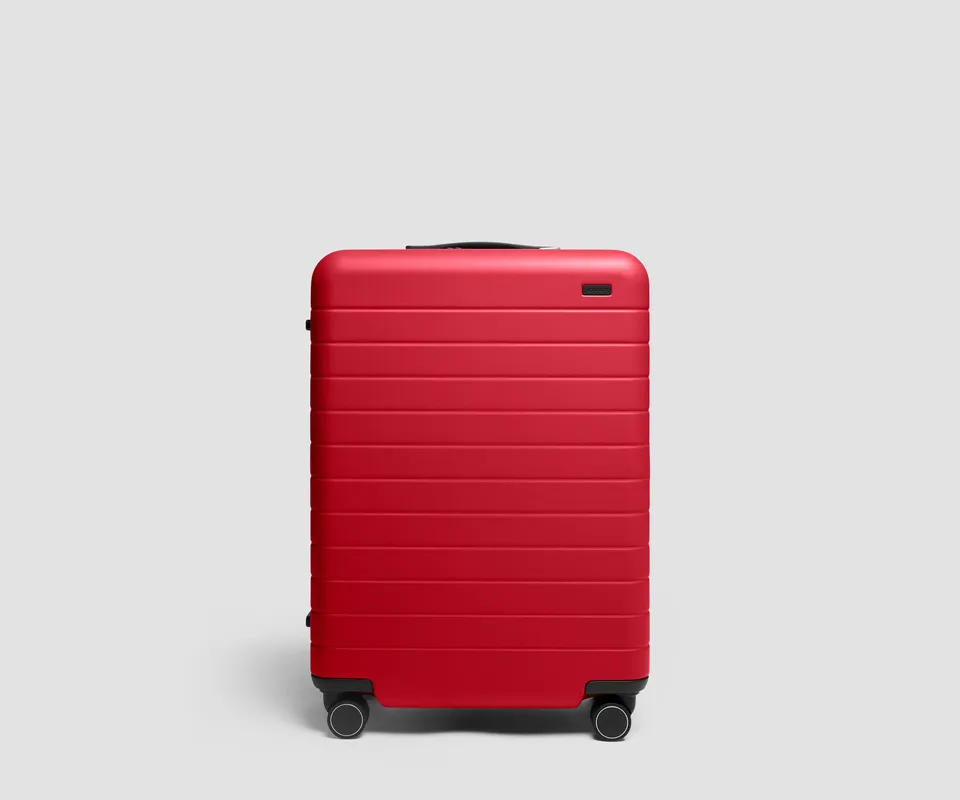 away-the-medium-3-valise-soute-rigide-cherry-red image 1