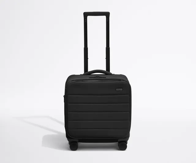 away-softside-compact-carry-on-valise-cabine-jet-black-ordinateur image 1