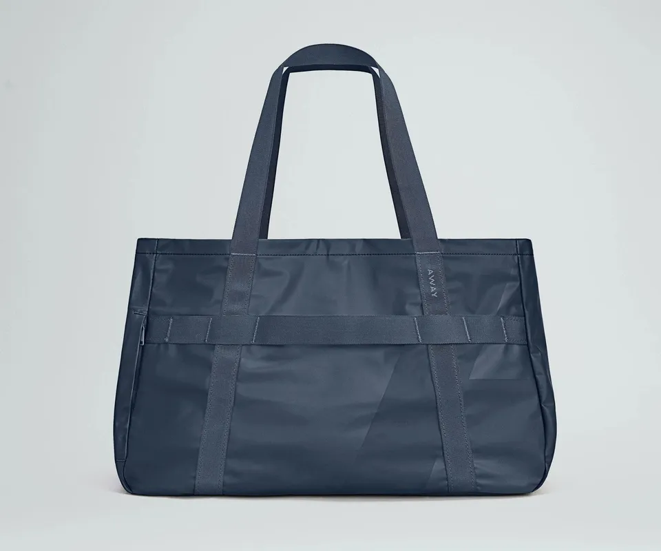 away-active-tote-45l-sac-tote-bleu-marine image 1