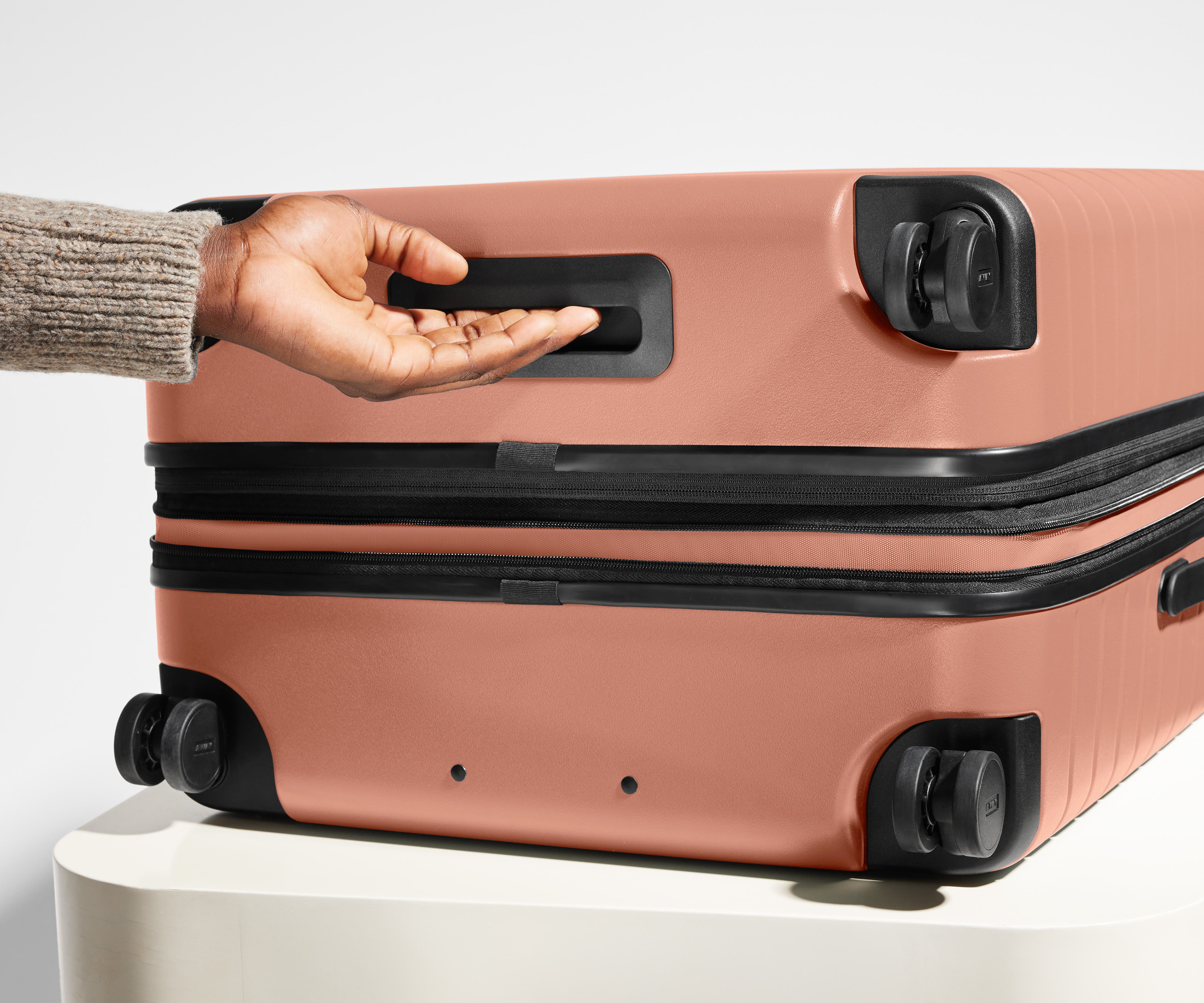 away-large-flex-valise-soute-clay-pink image 7
