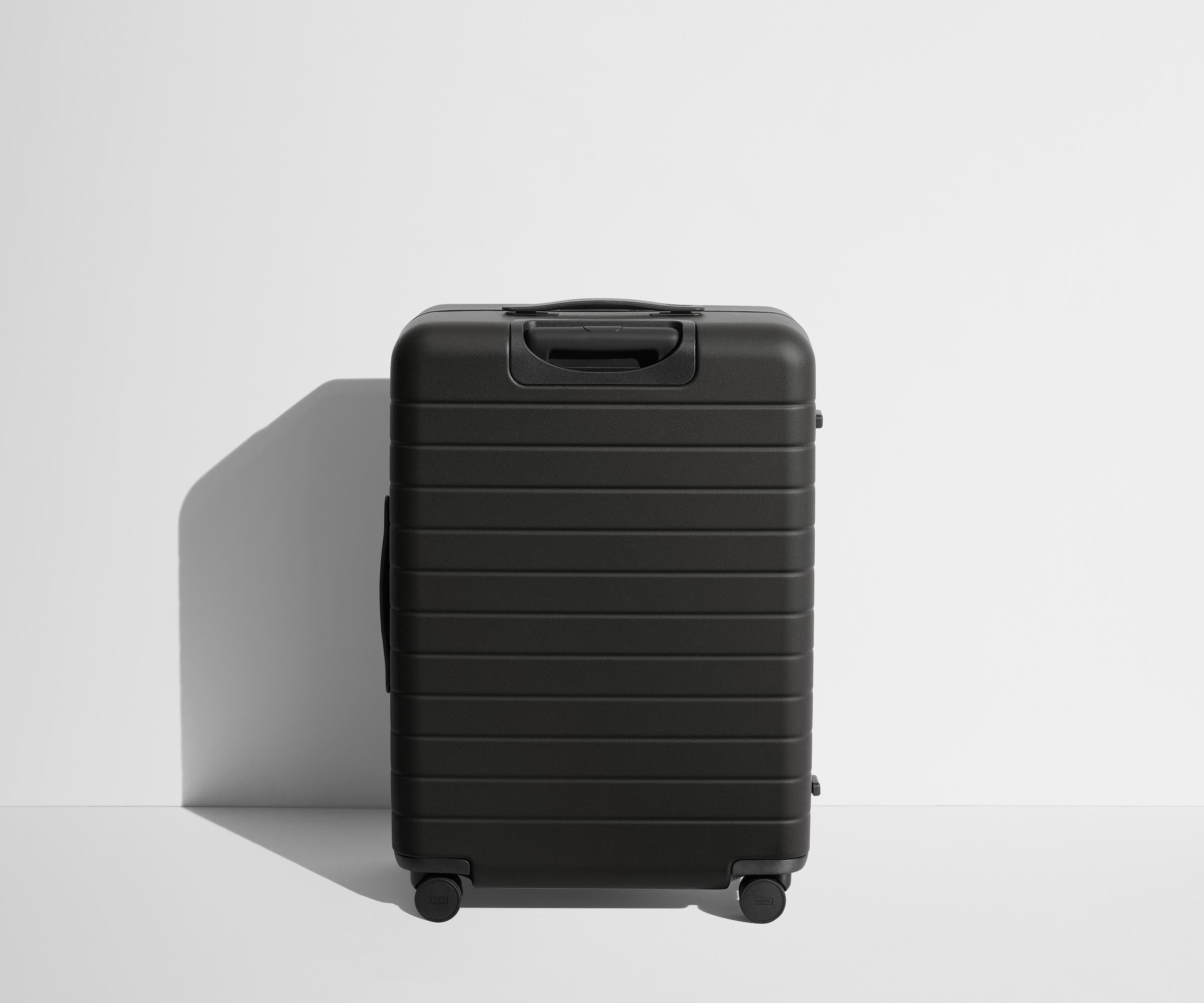 away-the-medium-valise-soute-rigide-jet-black-compression image 7