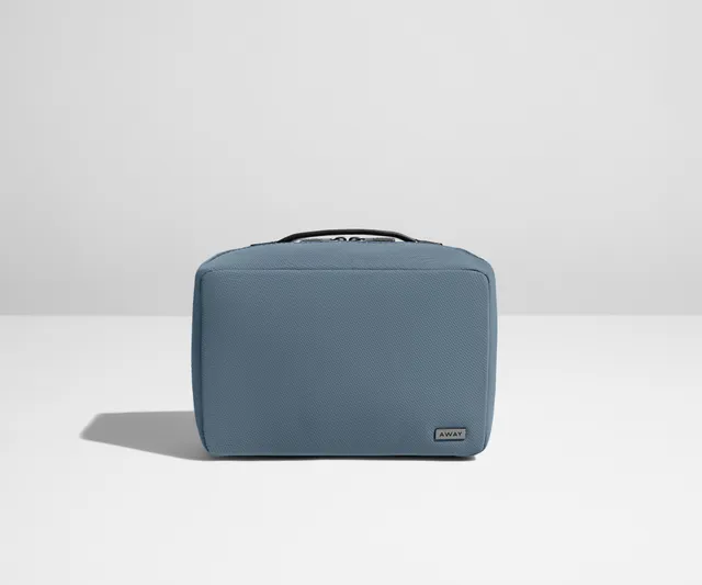 away-small-toiletry-bag-trousse-de-toilette-coast-blue-compacte image 1