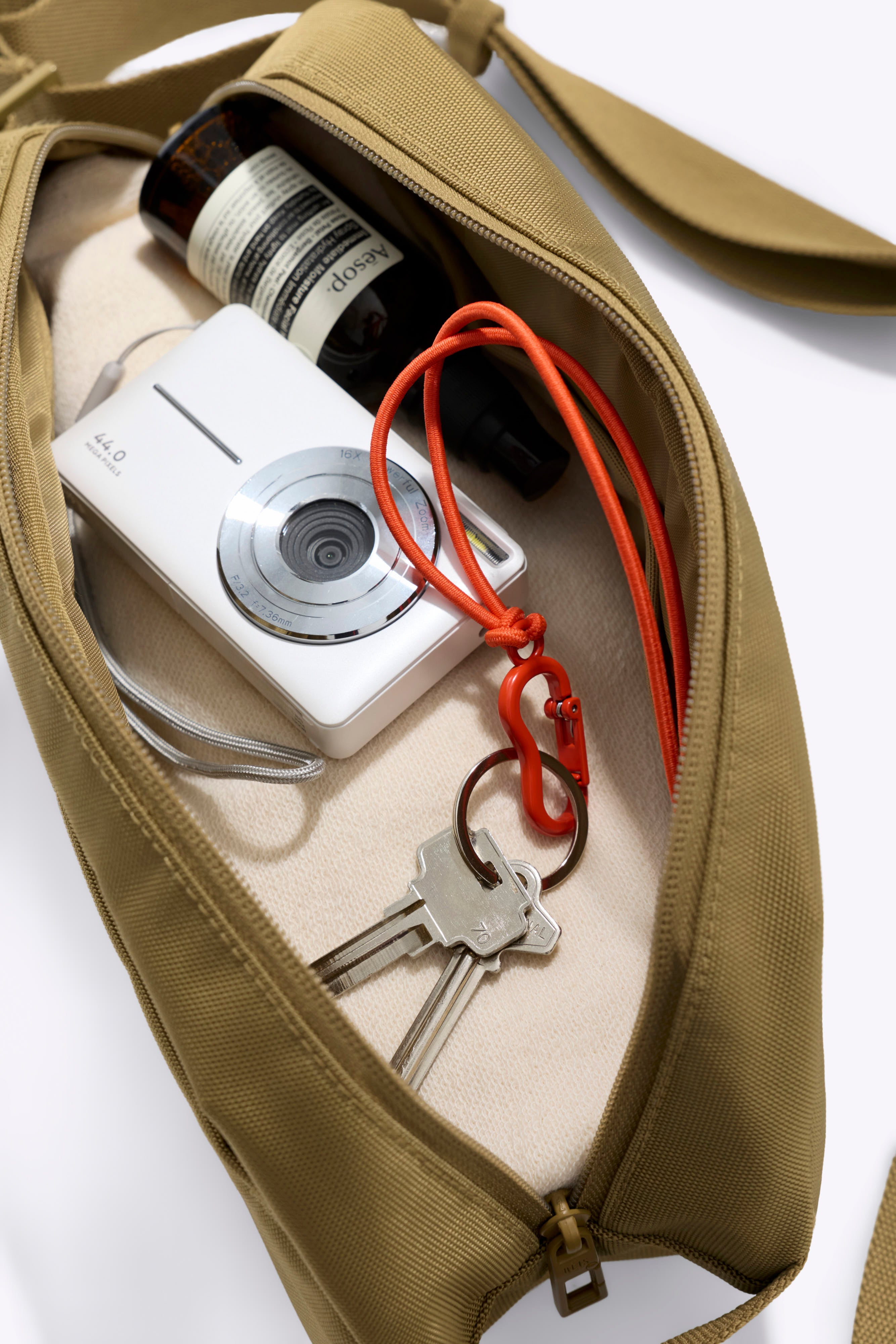 beis-pro-travel-sling-sac-bandouli-re-kaki image 6