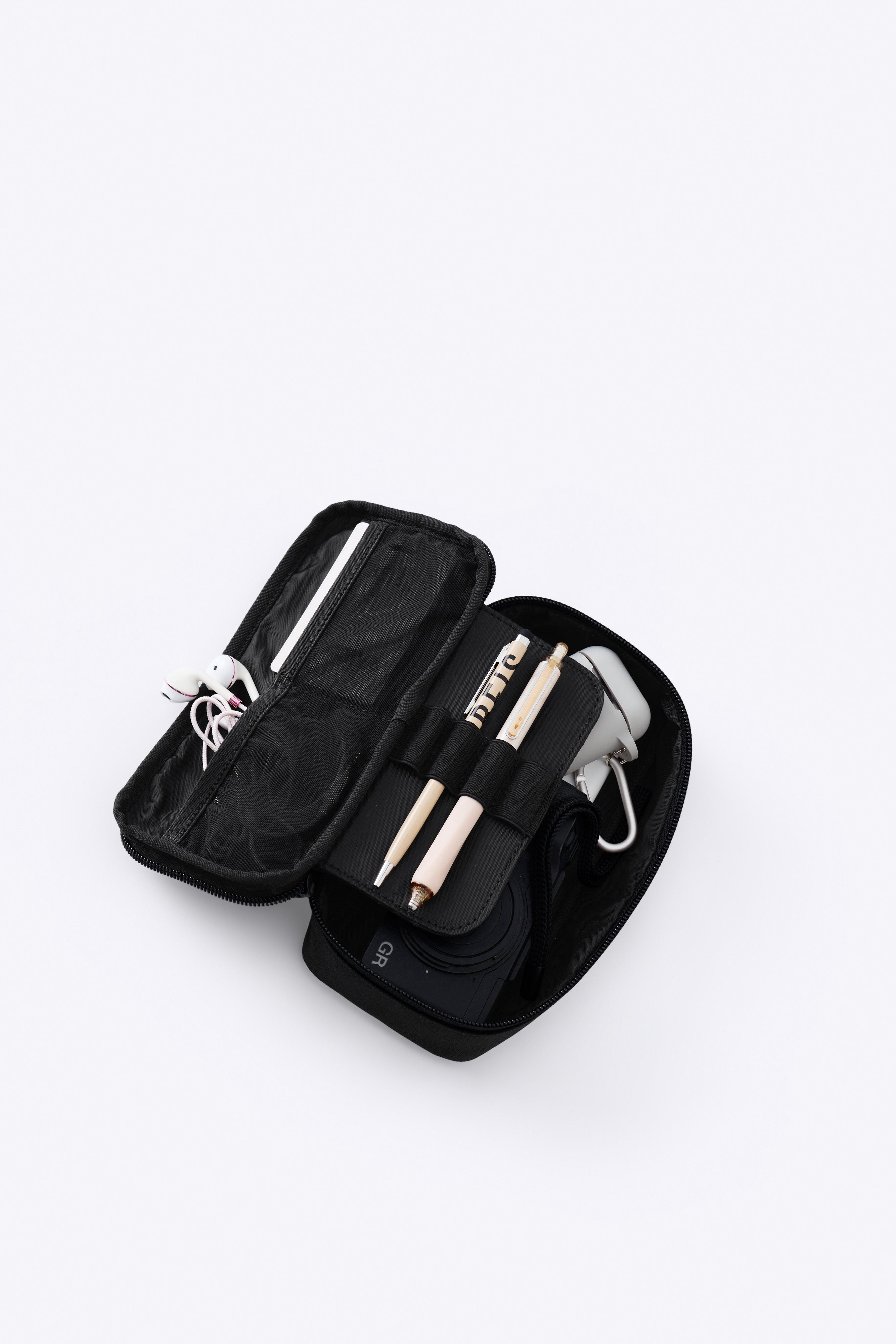 beis-tech-organizer-pochette-c-bles-noire-gadgets image 3
