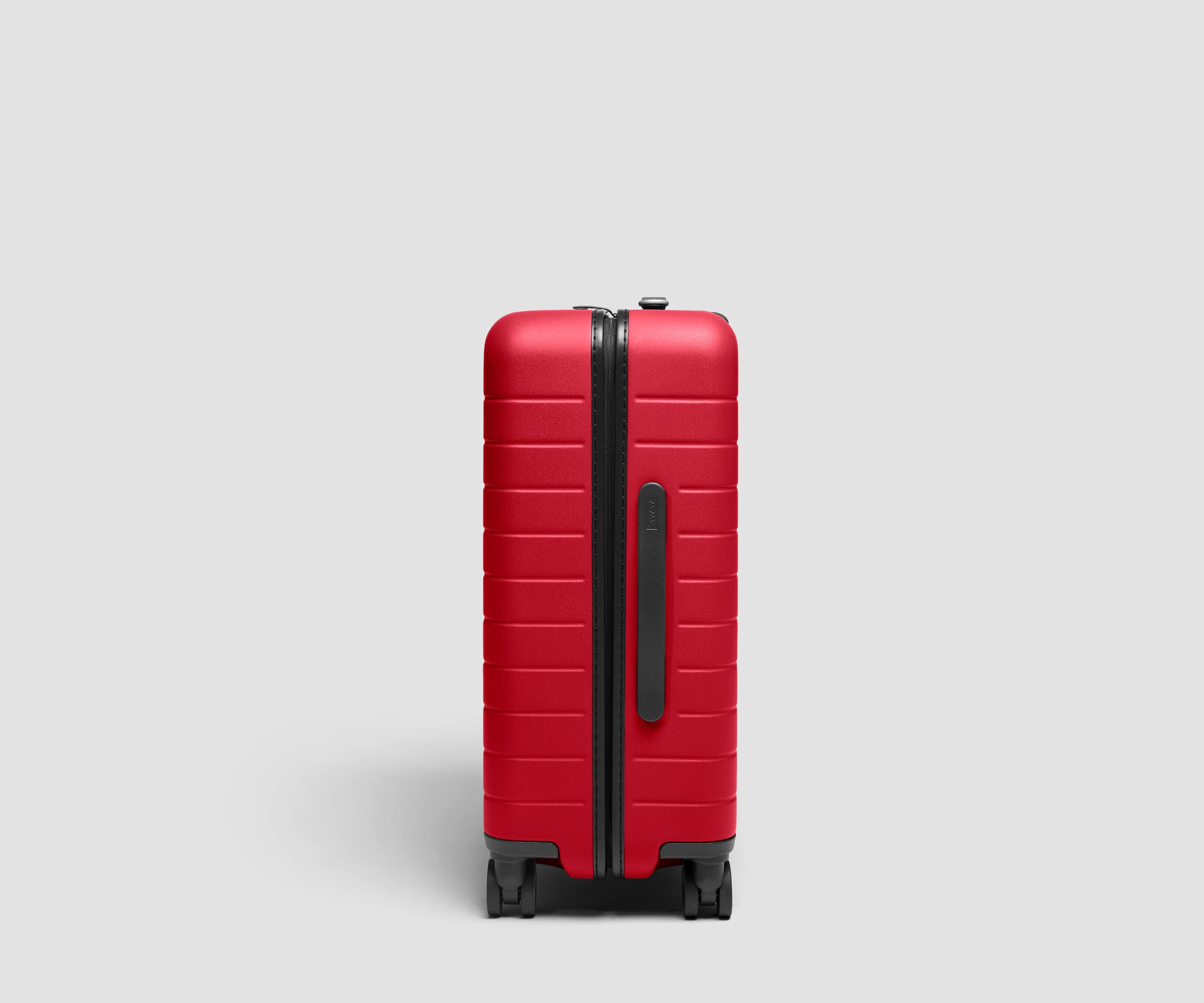 away-bigger-carry-on-3-valise-cabine-cherry-red-4-7-jours image 3